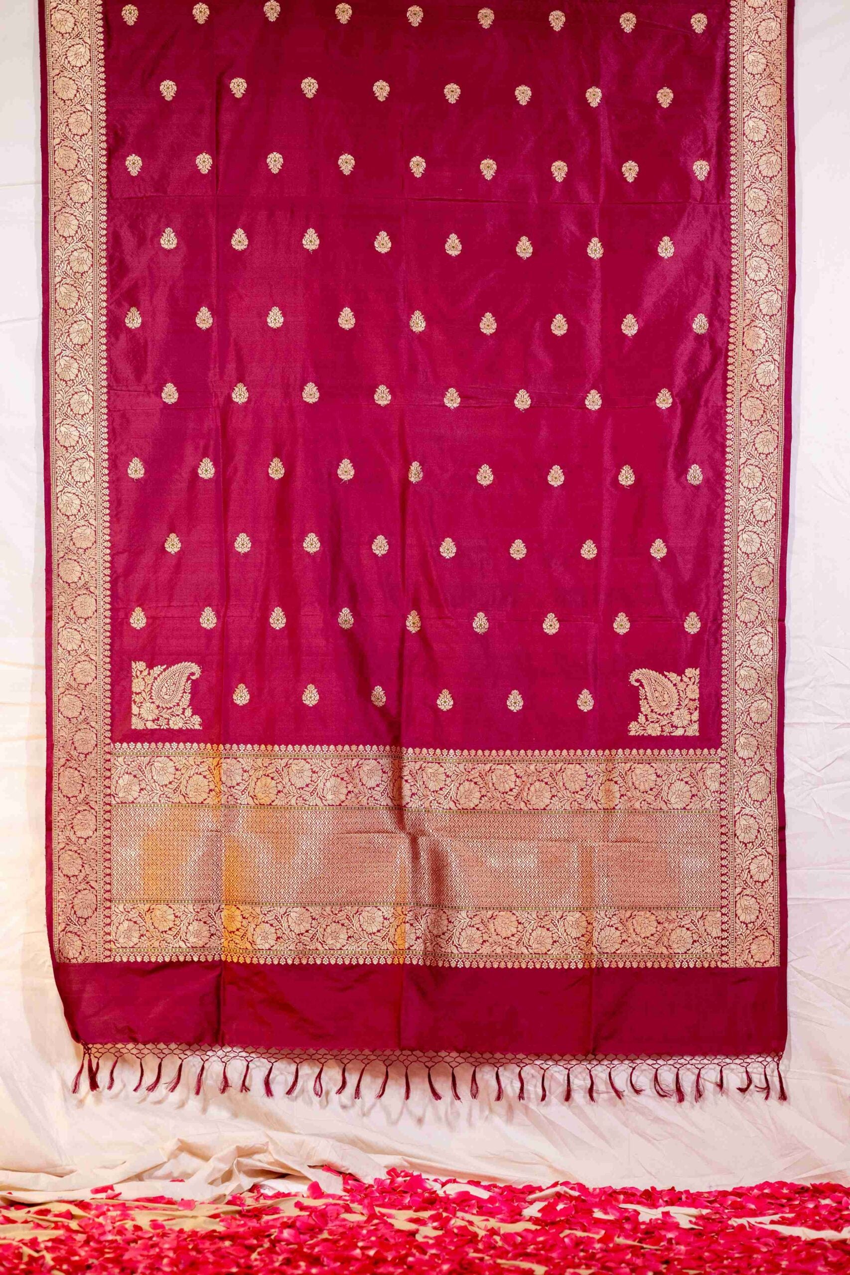 Kumkum Red Laal Benarasi Silk Dupatta Embossed Gold Zari Work