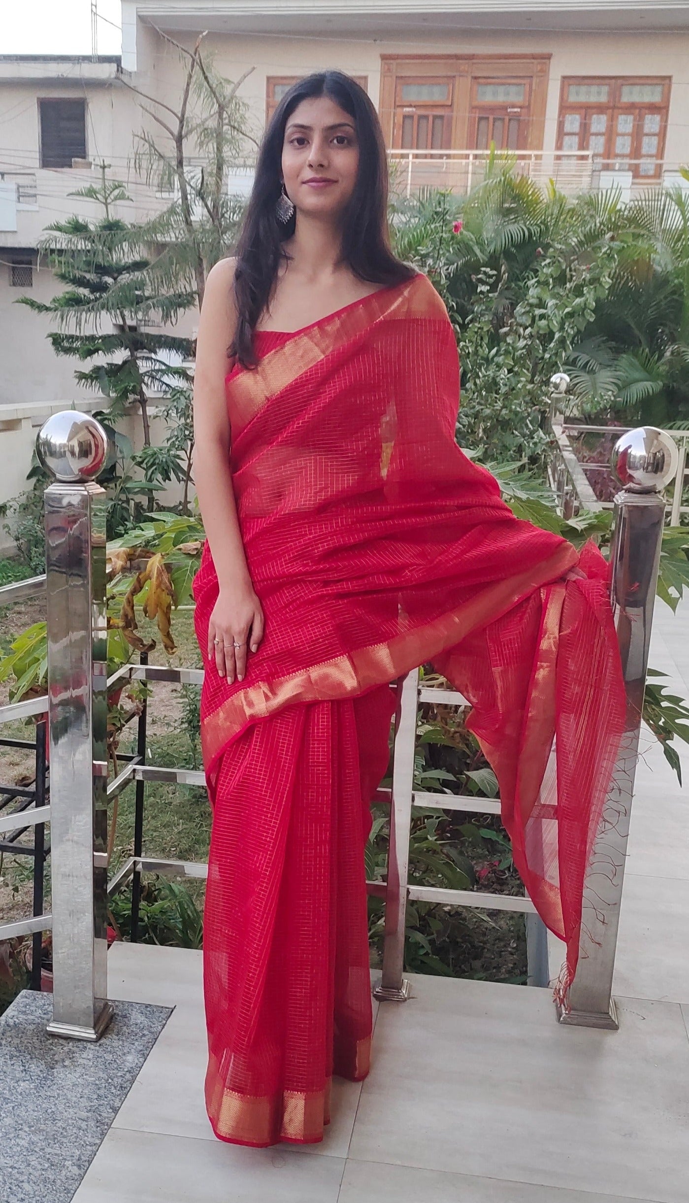 Sophisticated Red Crimson Maheshwari Silk Saree Gold Zari Geometric