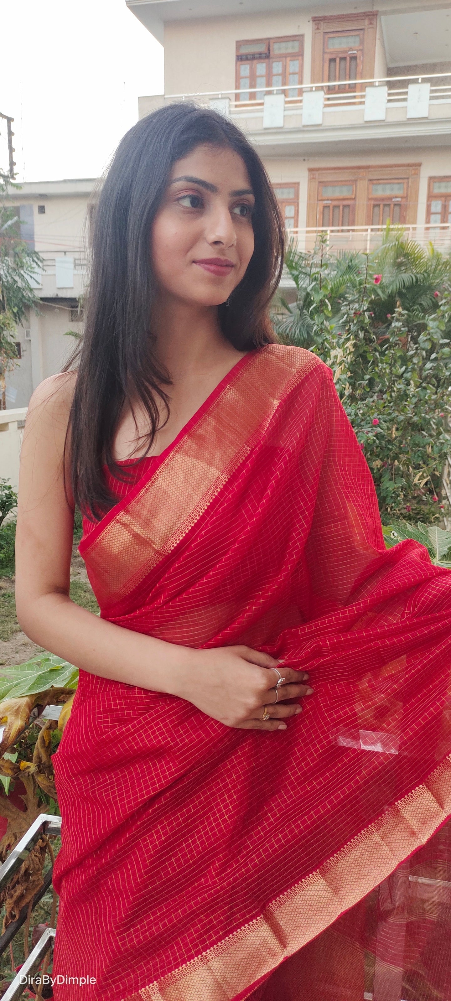 Sophisticated Red Crimson Maheshwari Silk Saree Gold Zari Geometric