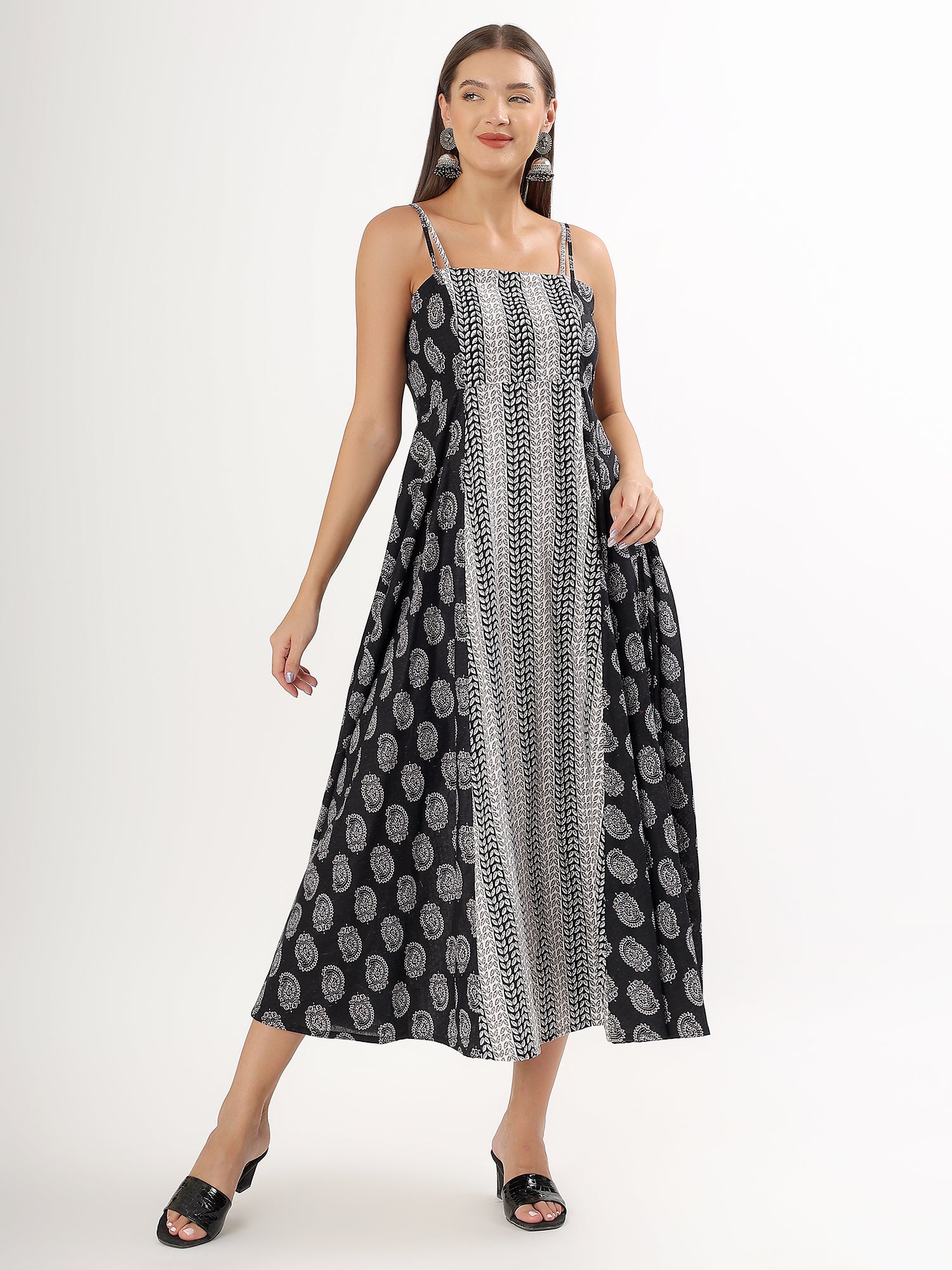 A-Line Black & White Floral Cotton Sleeveless Dress