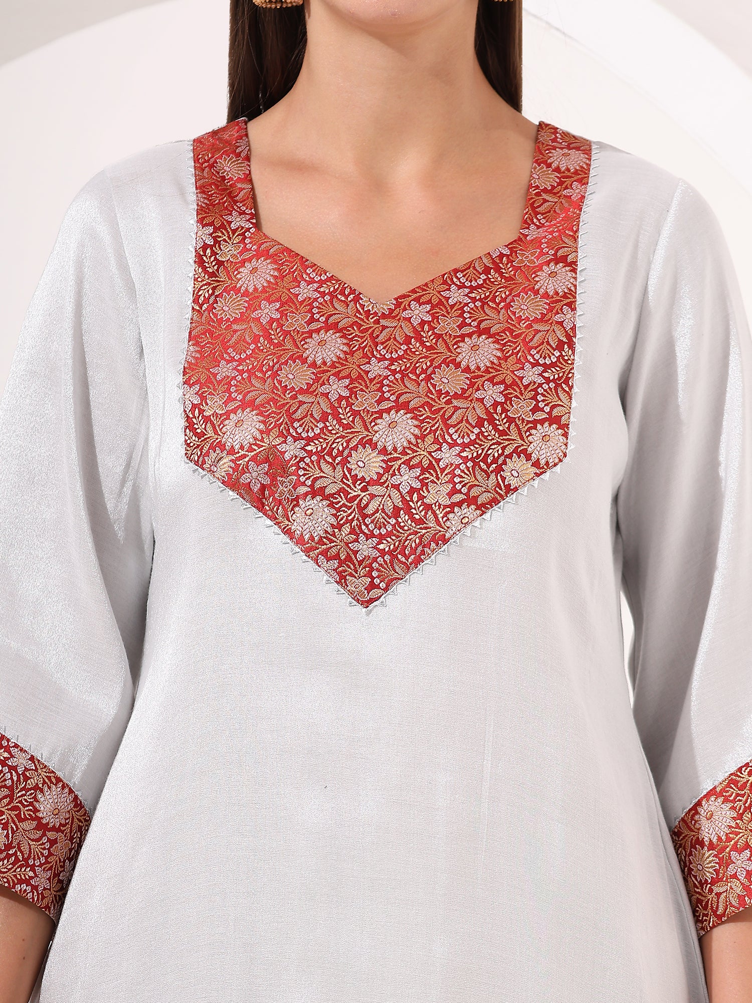 Elegant Silver Tissue Kurta Set with Brocade Patch Highlight