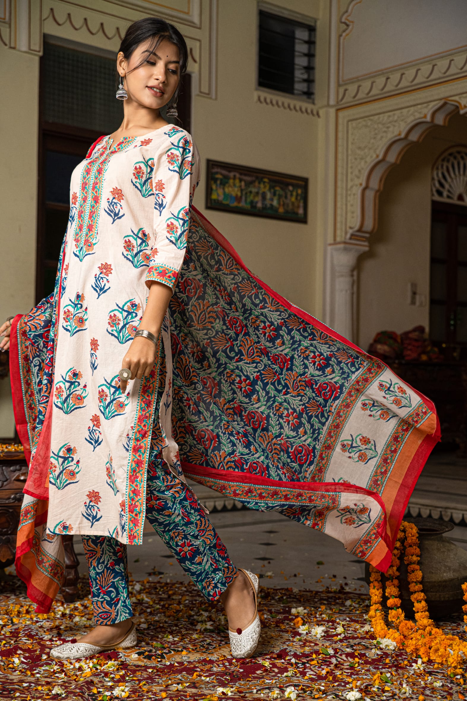 Cream Butta Cotton Kurta Pant & Mulmul Cotton Dupatta Set