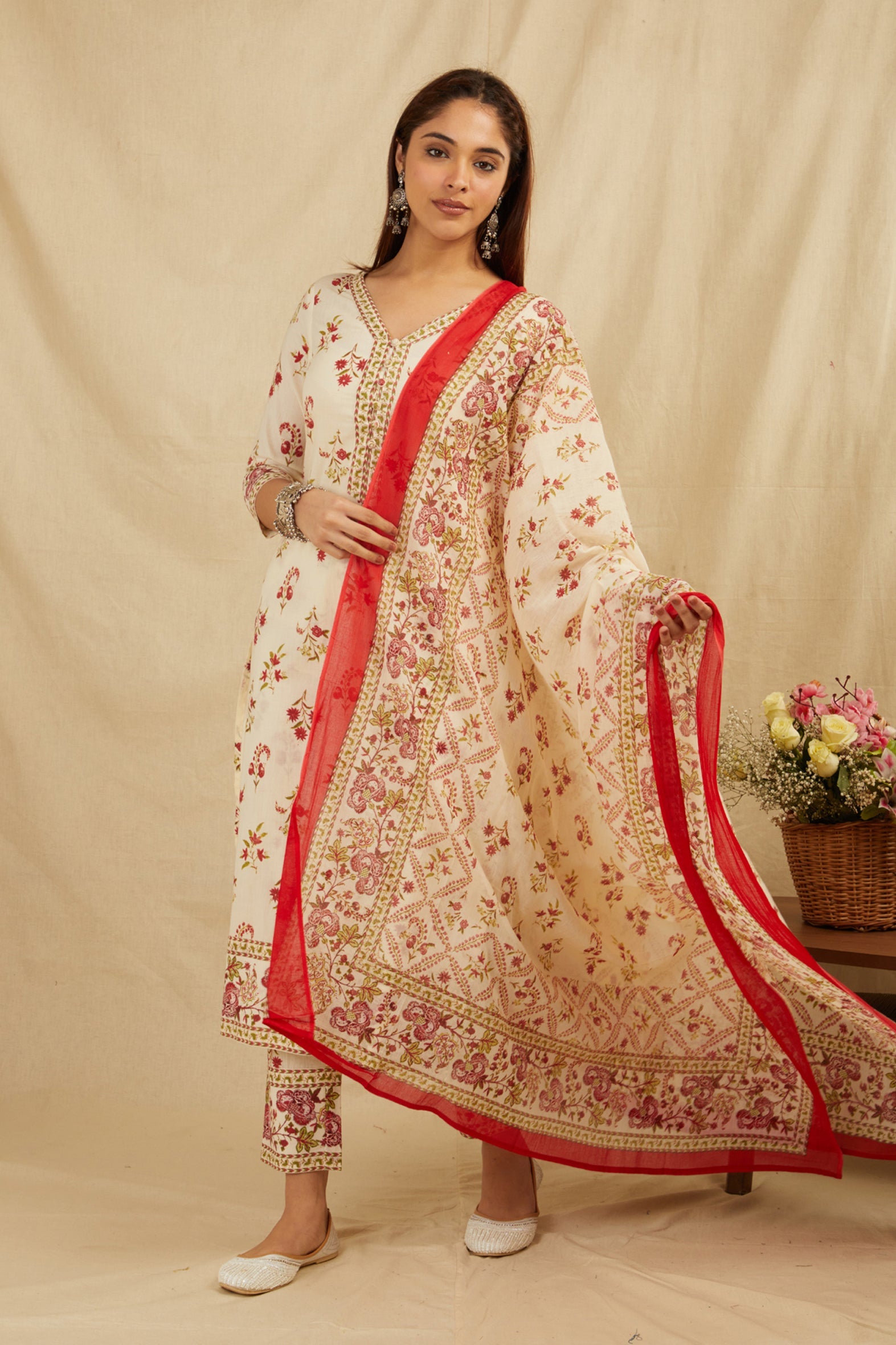 Cream Butti Cotton Kurta Pant & Mulmul Dupatta Set