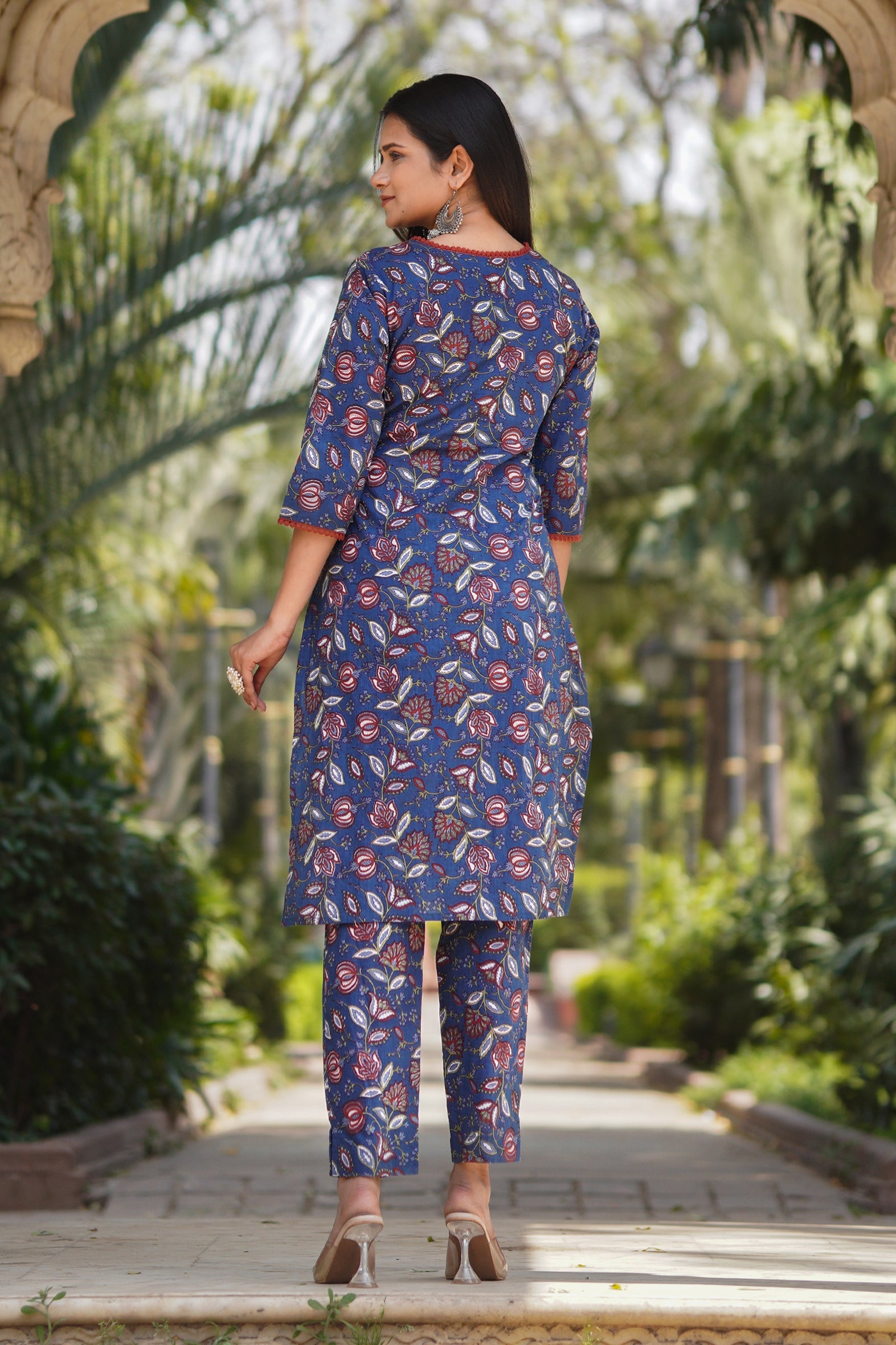 Blue Floral Printed Cotton Straight Kurta Pants Set