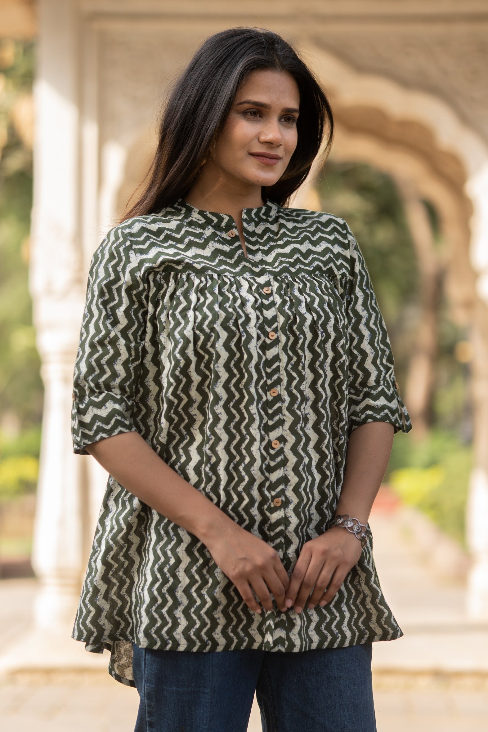 Green Collar Style Cotton Printed Short Top with Buttons