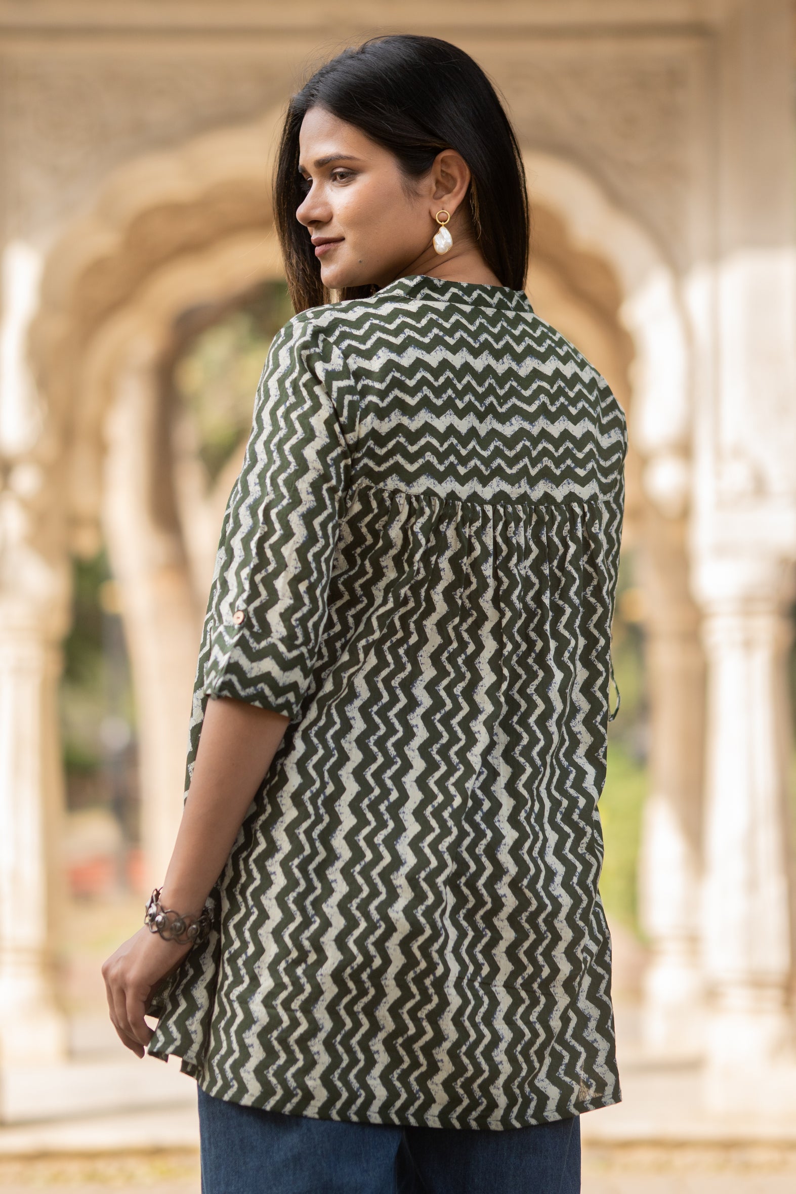 Green Collar Style Cotton Printed Short Top with Buttons