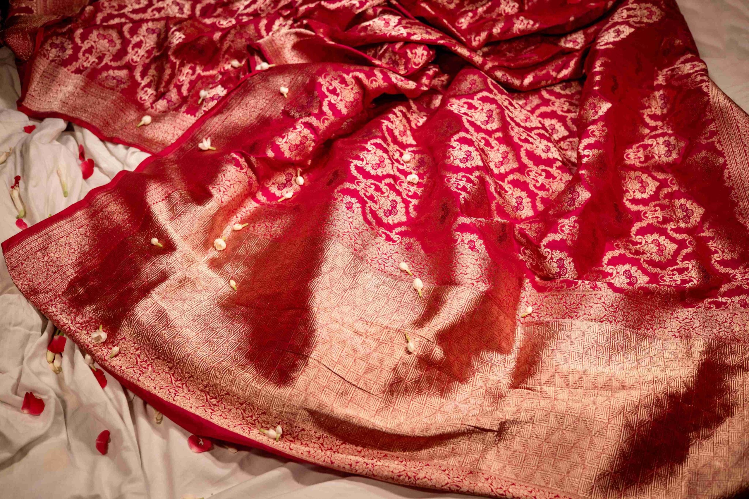 Pink Benaras Silk Saree Chandelier Jaal Pattern Brocade Weave