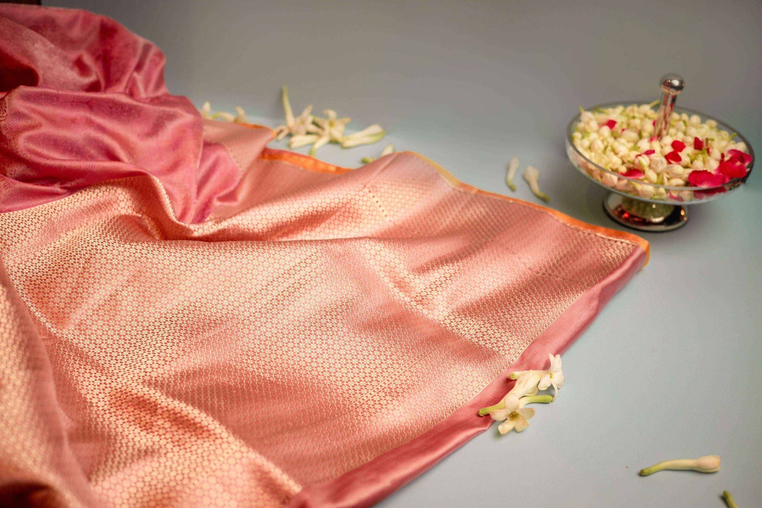 Pink Shikargah Tanchoi Benaras Silk Saree