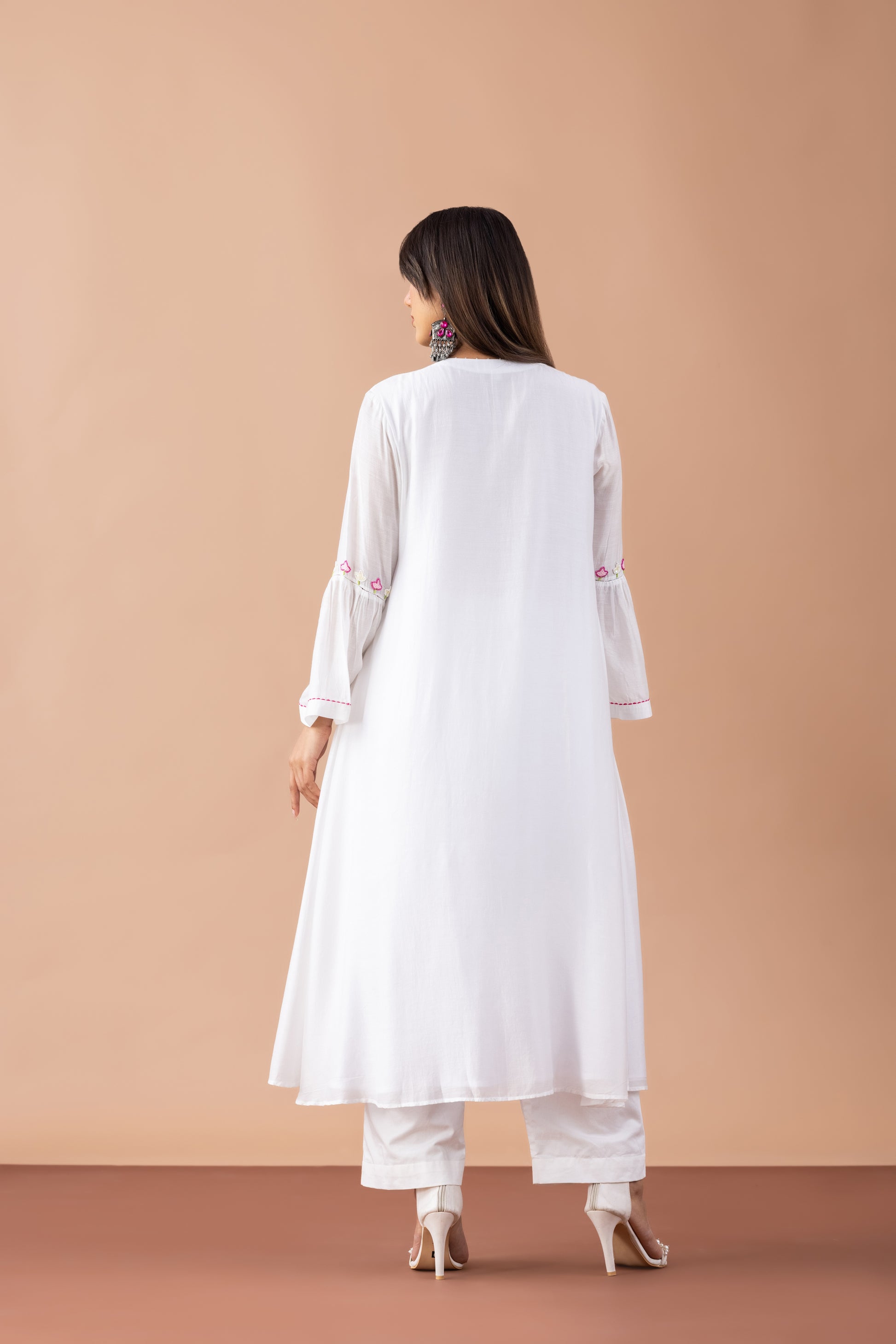 Parijat White Floral Embroidered Kurta Set