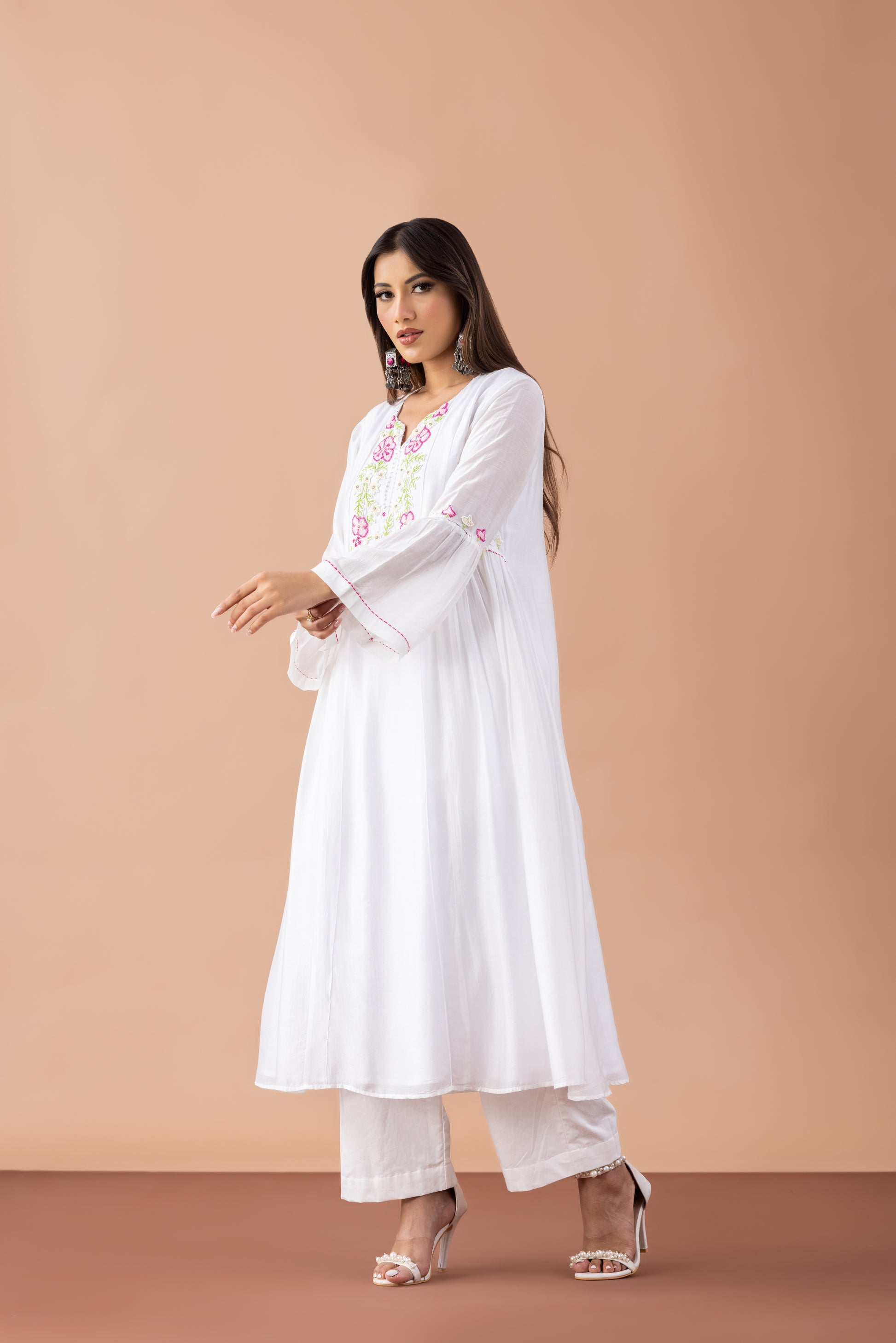 Parijat White Floral Embroidered Kurta Set