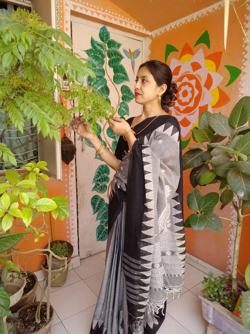 Black Mercerized Cotton Handwoven Saree Jamdani Kalka Temple