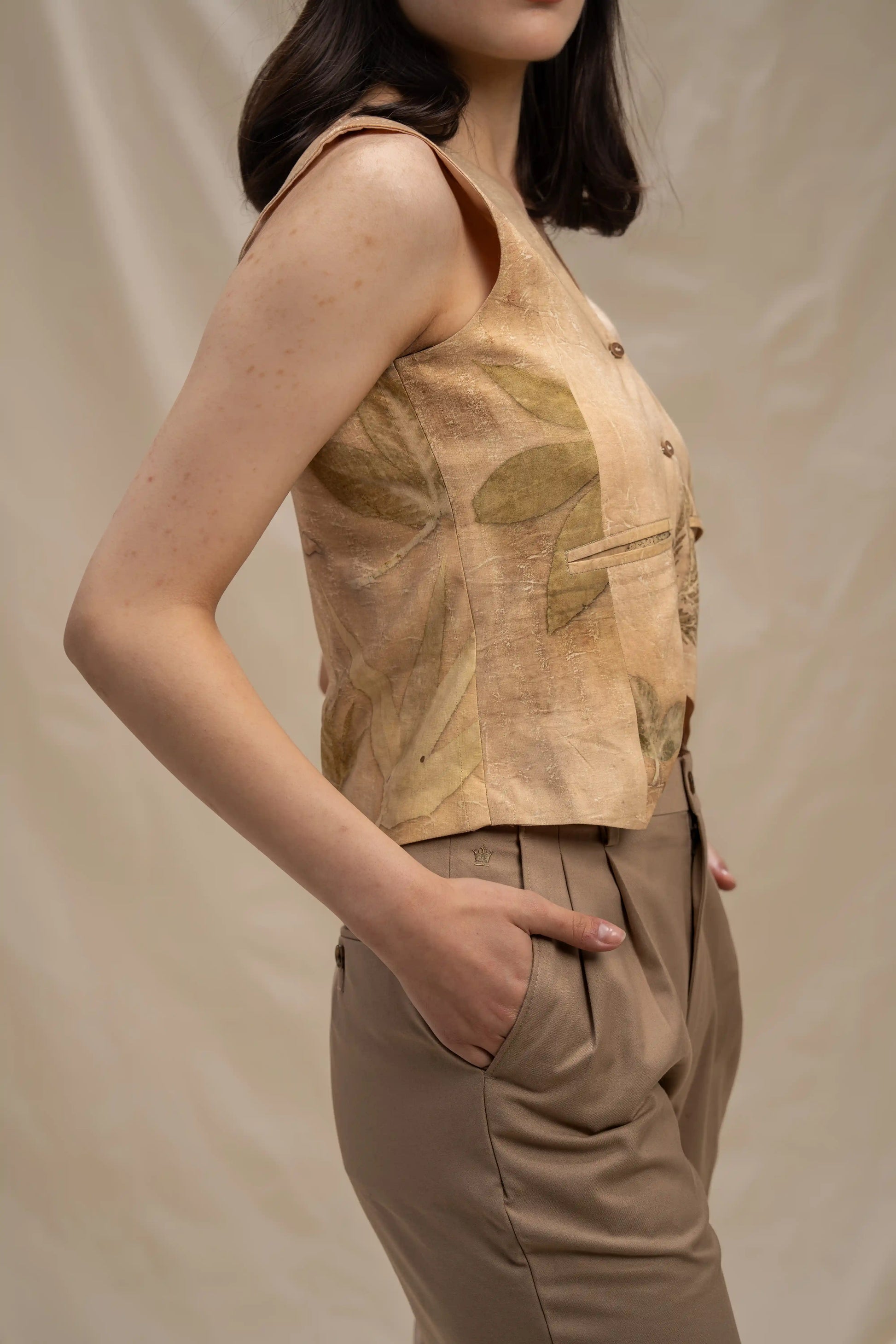 Minimalist Beige Banana Cellulose V-Neck Eco-Print Vest