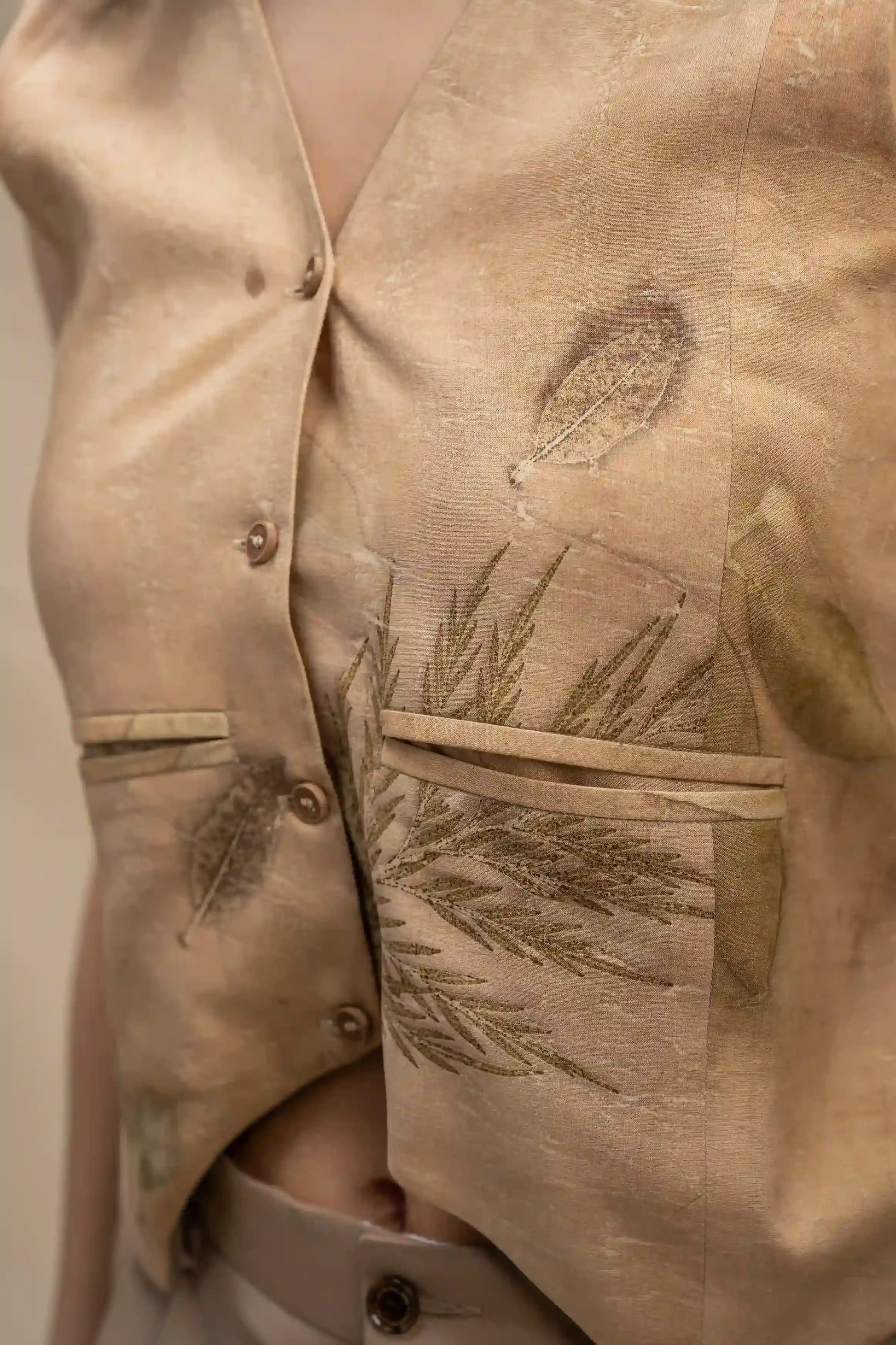 Minimalist Beige Banana Cellulose V-Neck Eco-Print Vest