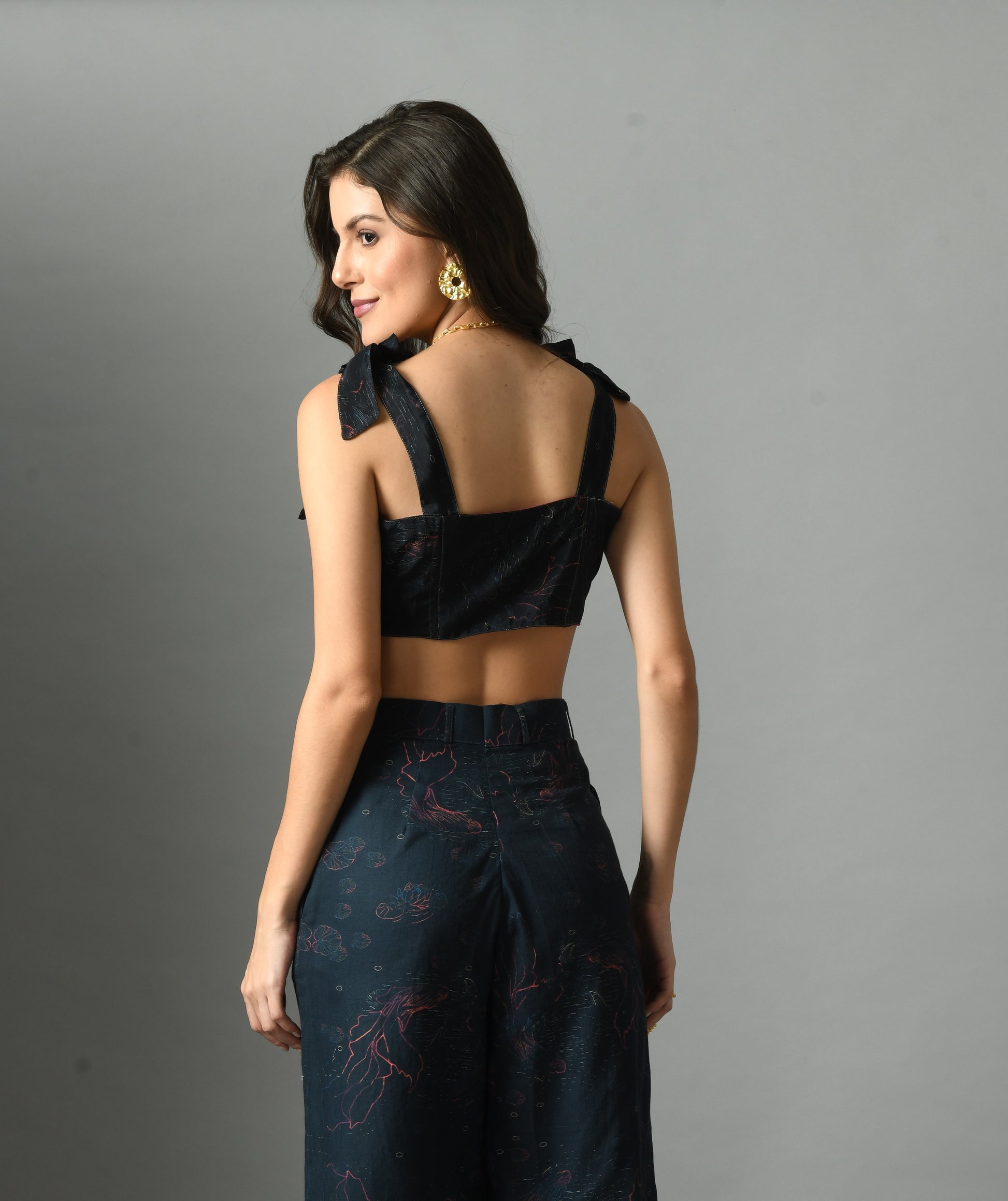 Stylish Blue Crepe Silk Alice in Wondersea Bustier Digital Print