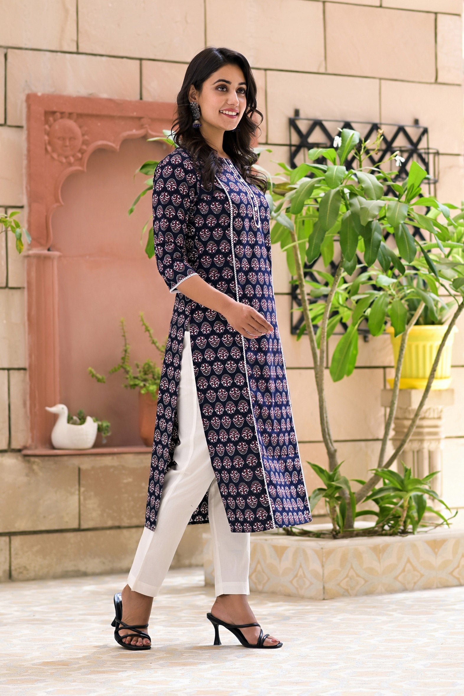 Black Cotton Printed Straight Kurta Pants Set