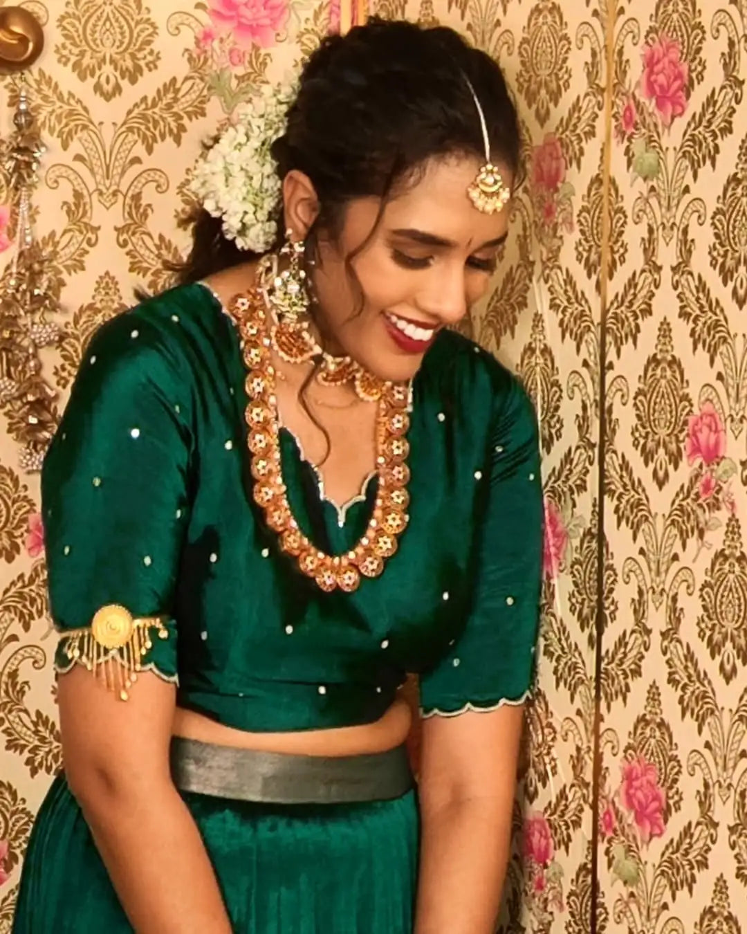 Stunning Emerald Green Mangalagiri Pattu Lehenga Cutdana Embroidery