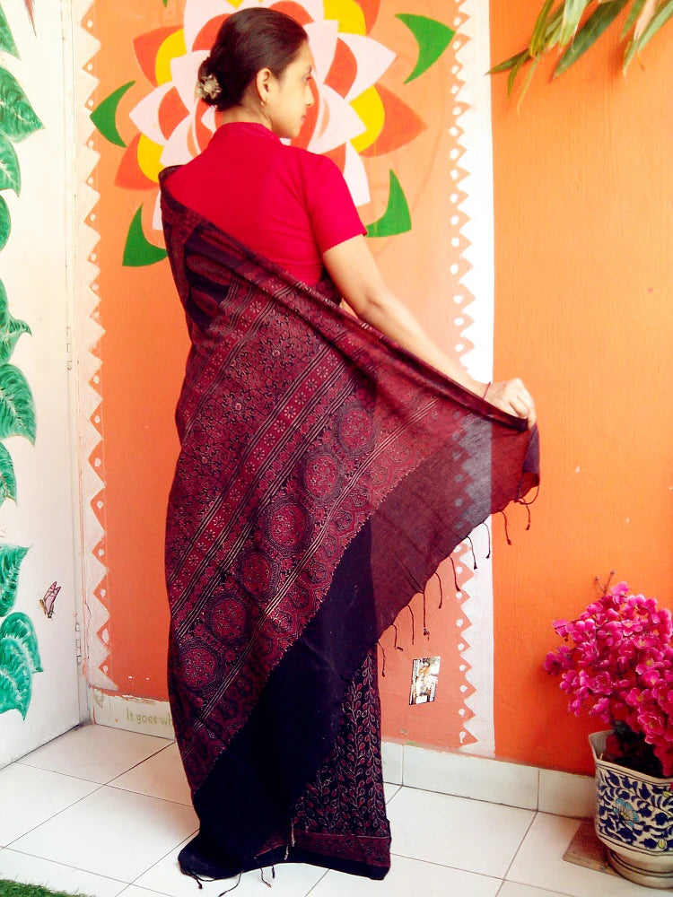 Madder Red Indigo Blue Muslin Cotton Ajrakh Handblock Saree Nature