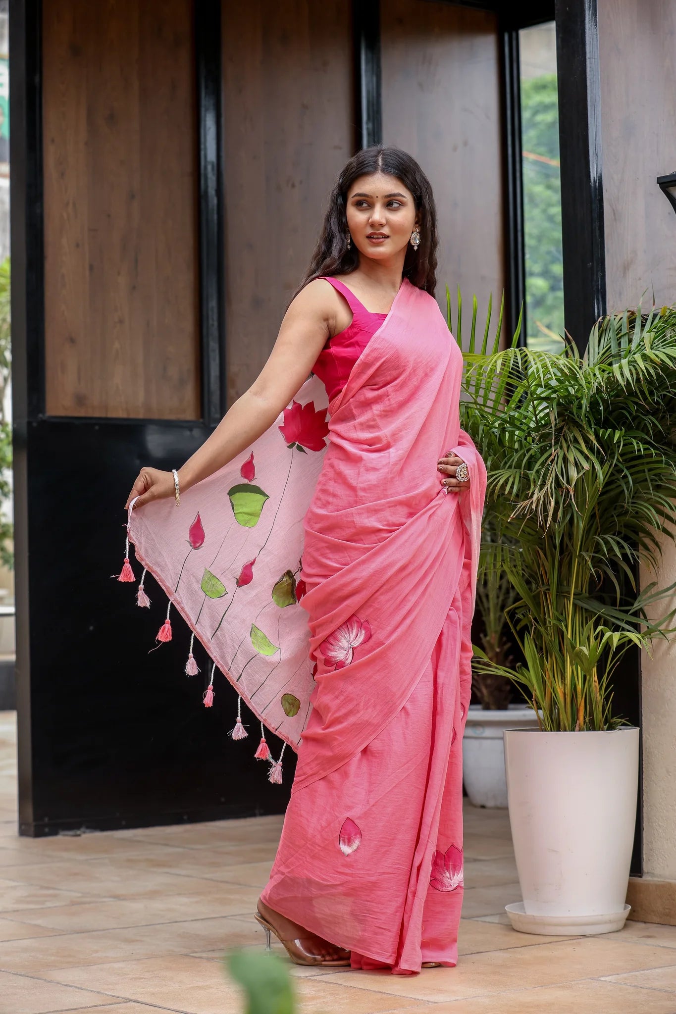 Elegant Pink Mul Cotton Handpainted Lotus Floral Saree