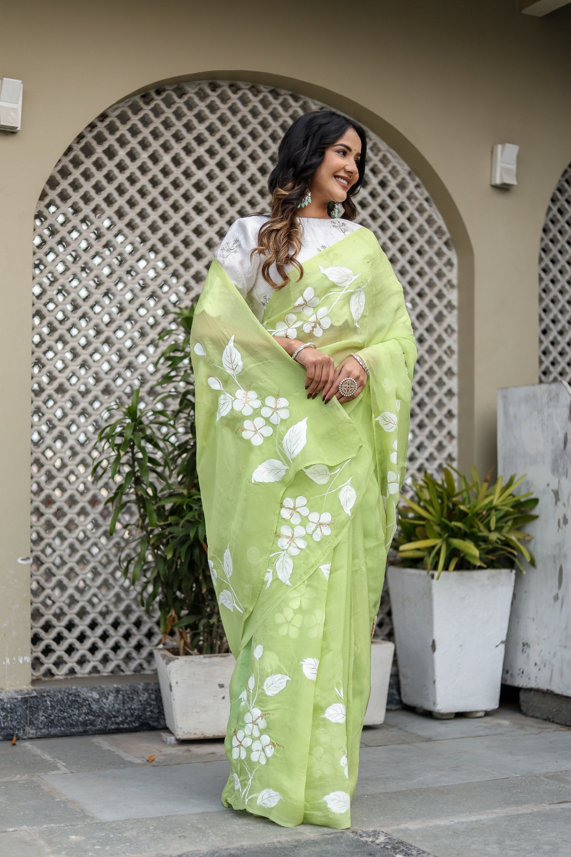 Elegant Green Viscose Organza Handpainted Mukaish Saree Floral
