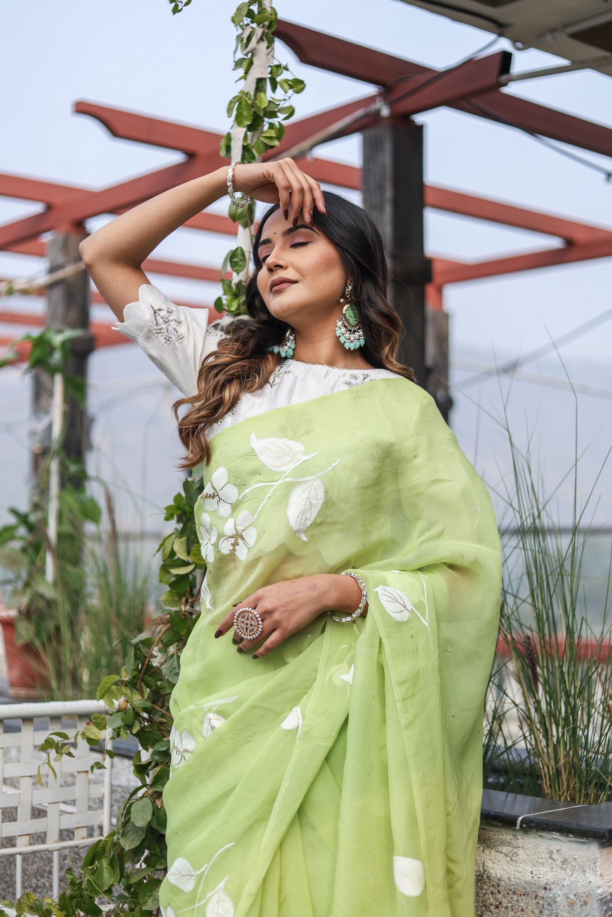 Elegant Green Viscose Organza Handpainted Mukaish Saree Floral