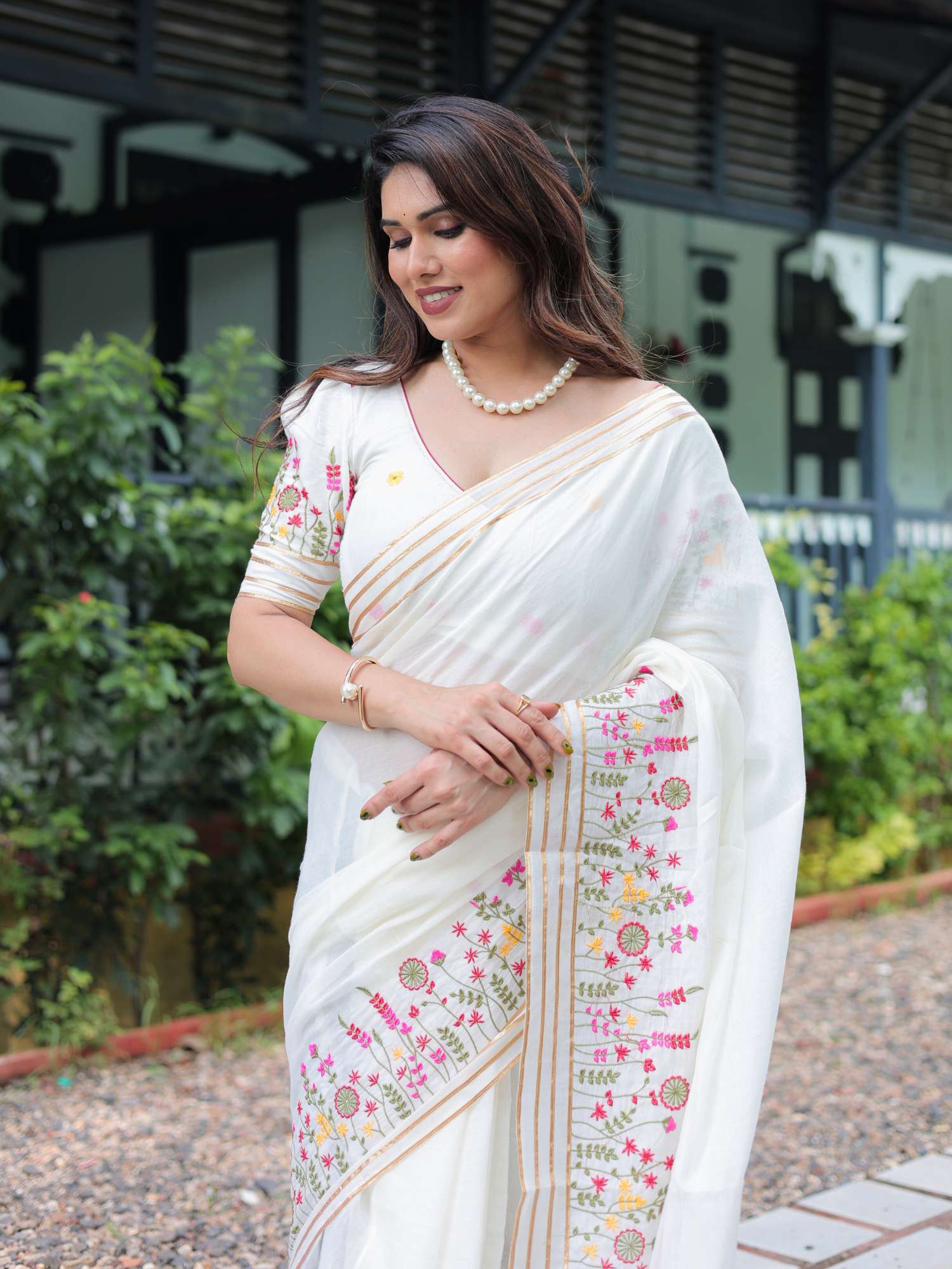 Ethereal Floral White Cotton Garden Embroidery Saree Gota Border