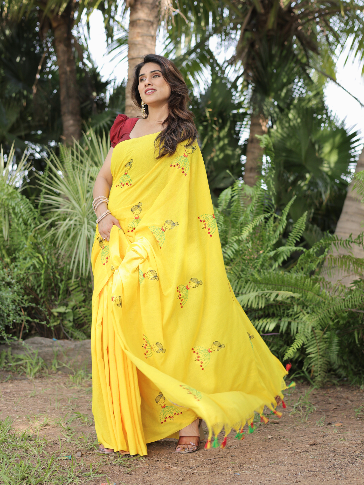 Gudiya yellow doll embroidery saree with blouse.