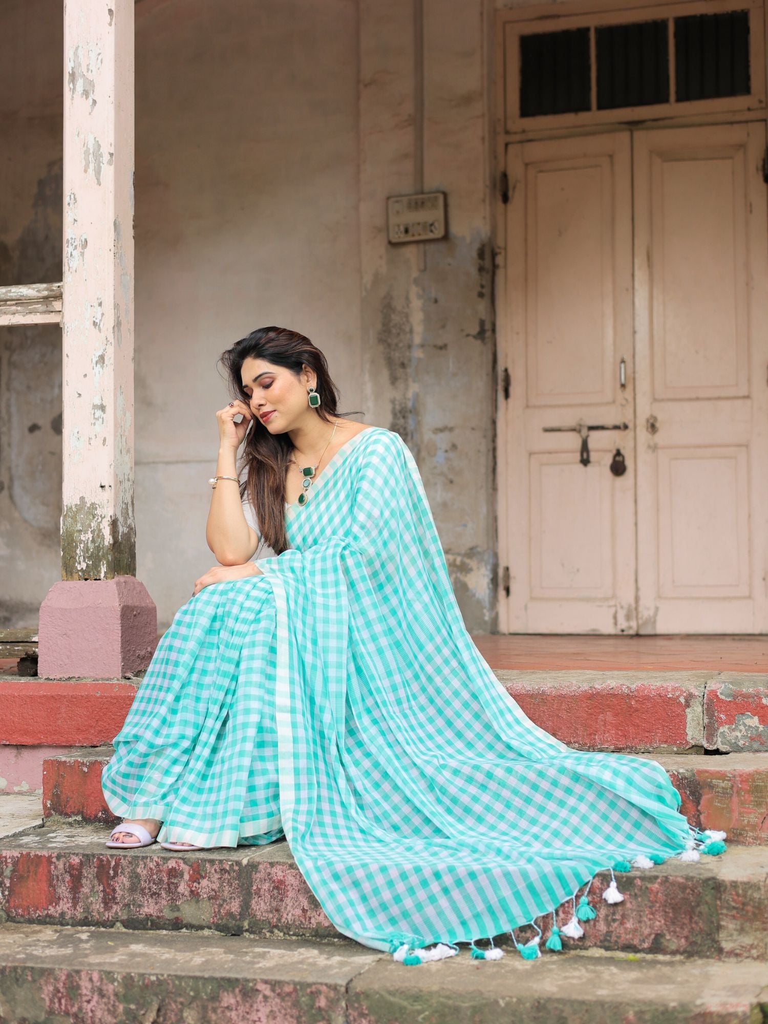 Green gamcha checks cotton saree with applique blouse