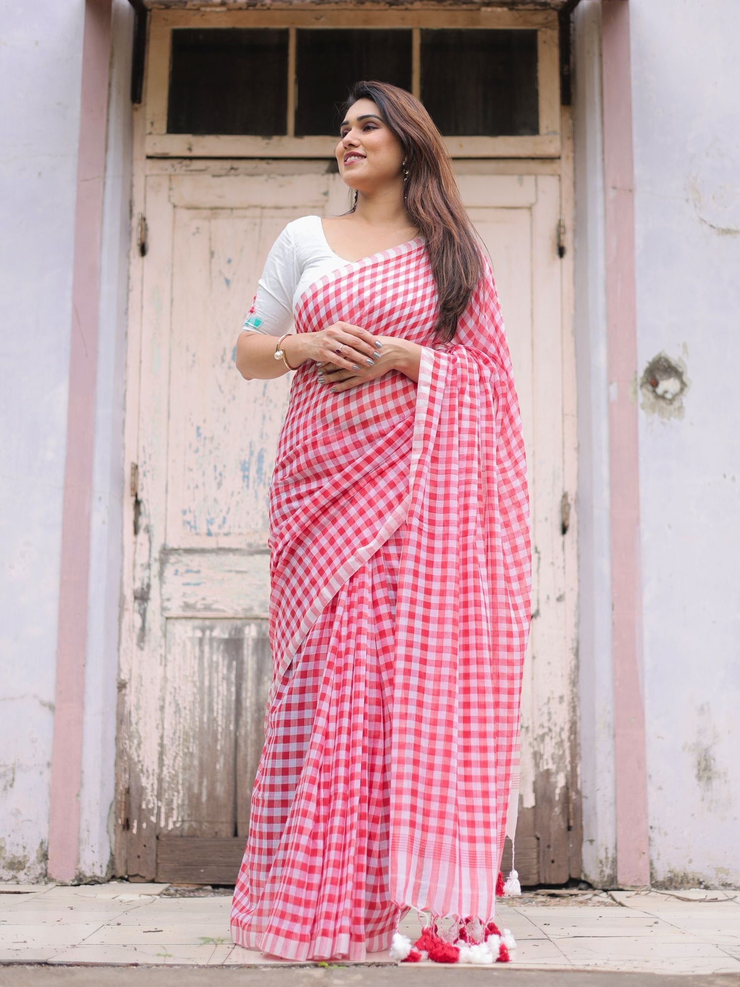 Red checks mul cotton saree with applique blouse