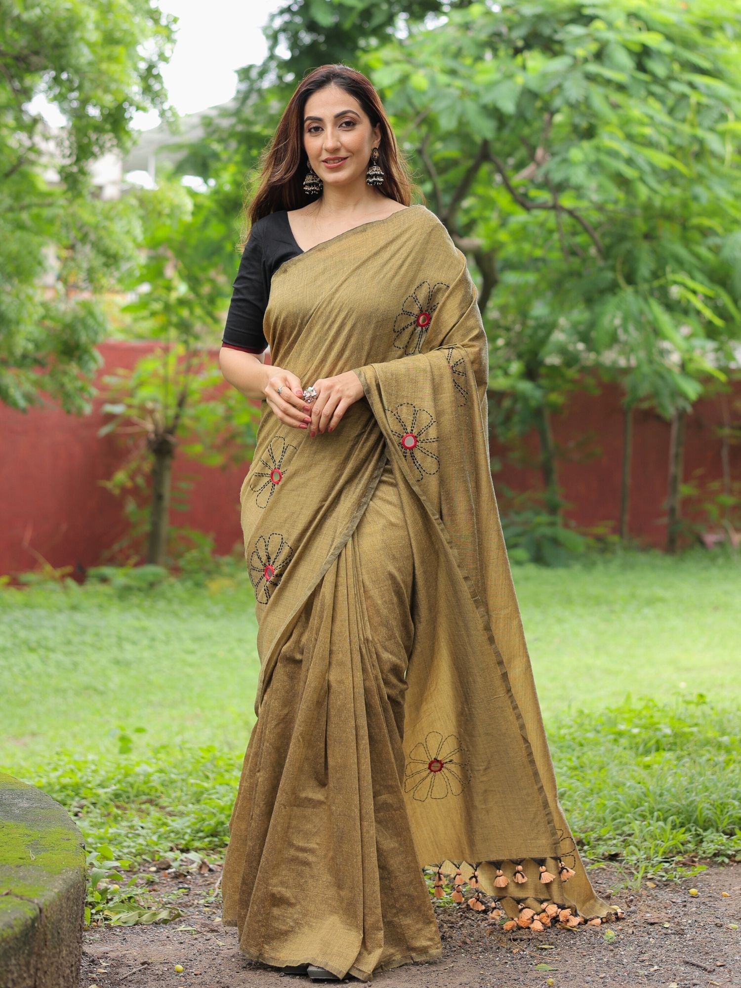 Kavita- Olive beige kanta work saree with blouse