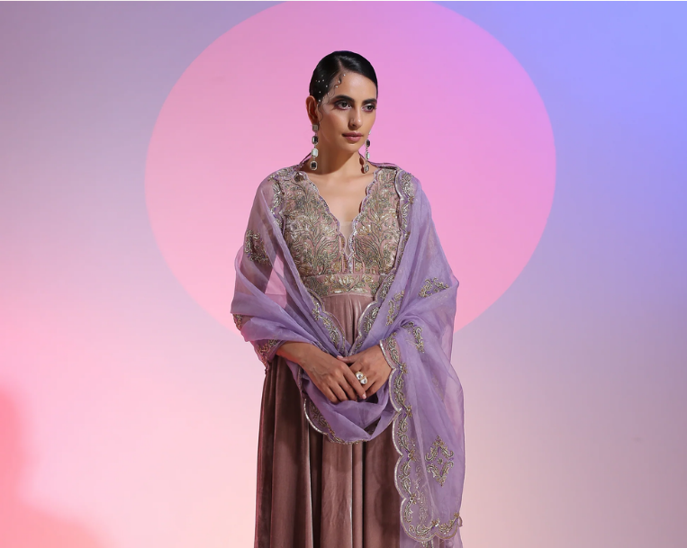 How to Style Ethnic Wear for Curvy Bodies Your NYMI Store Guide