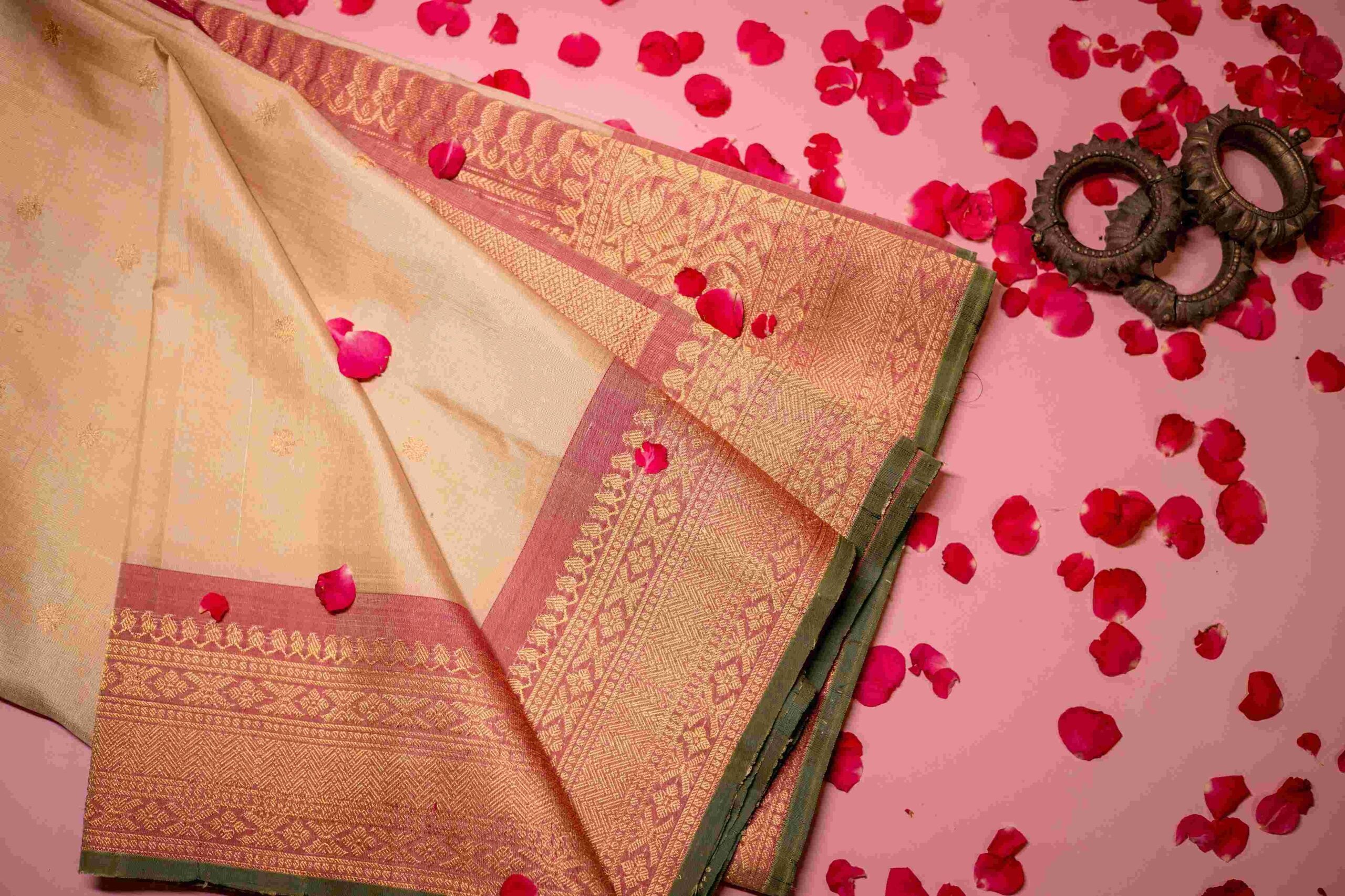 Beige Pink Gadwal Silk Saree Booti Traditional Border