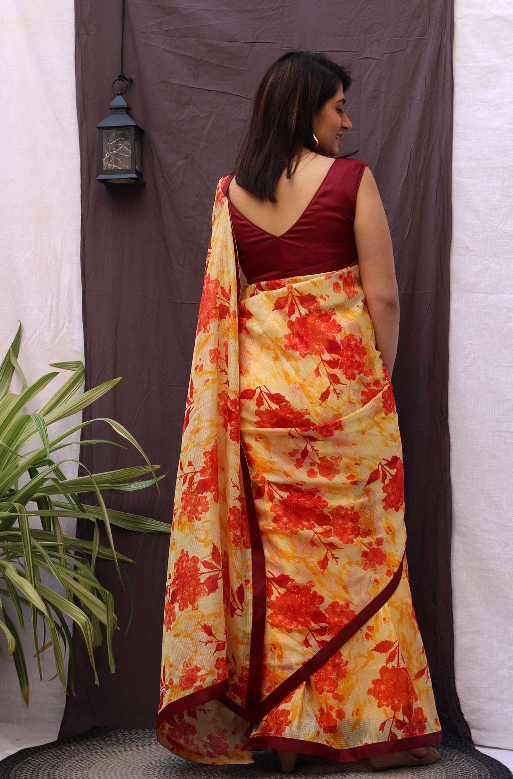 Vibrant Red Multicolor Kota Doria Floral Print Saree - Aura