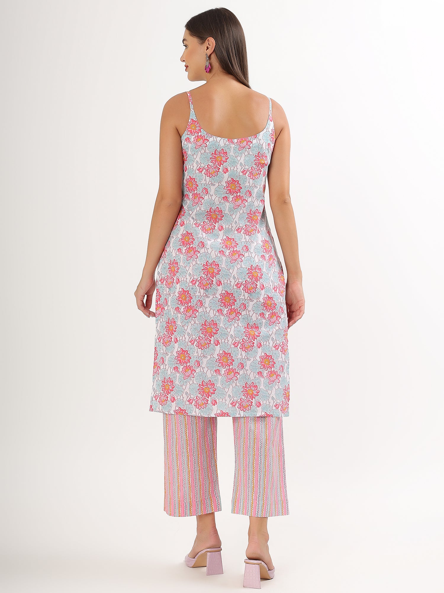 Stylish White Floral Short Cotton Kurta with Pant Set