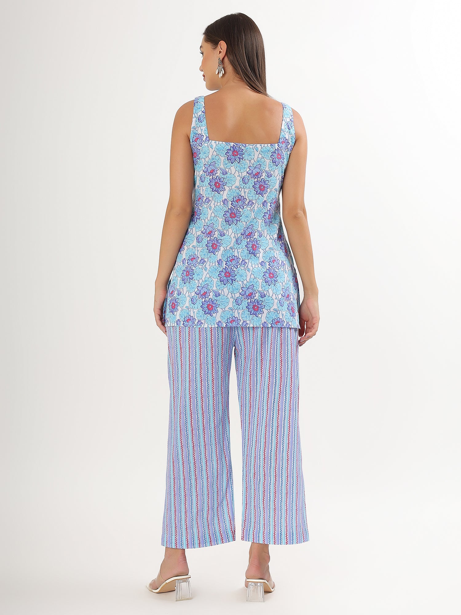 Beautiful Blue Floral Short Cotton Kurta with Pant Set