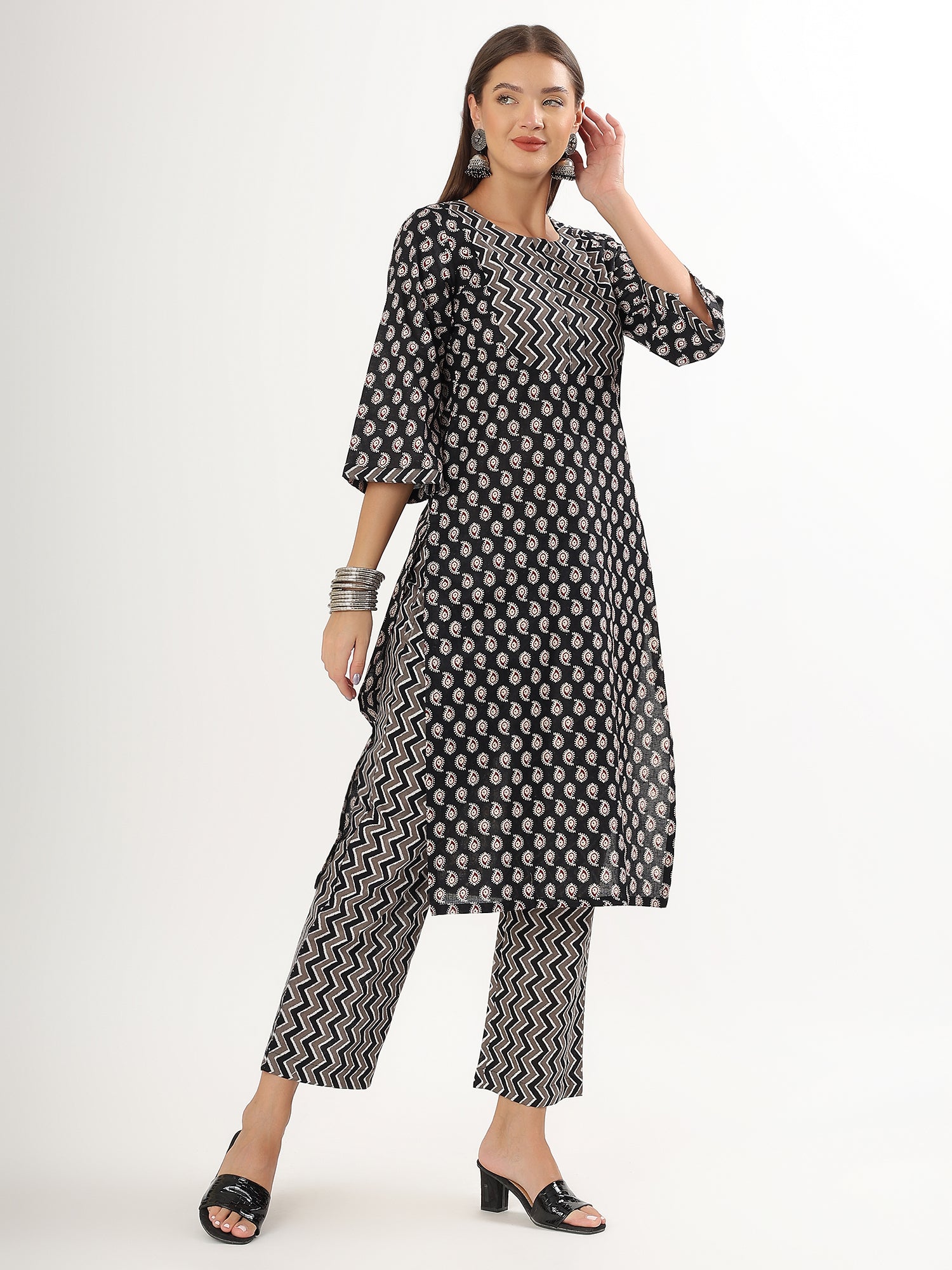 Gray Geometric Print Cotton Kurta Pant Set for Summers