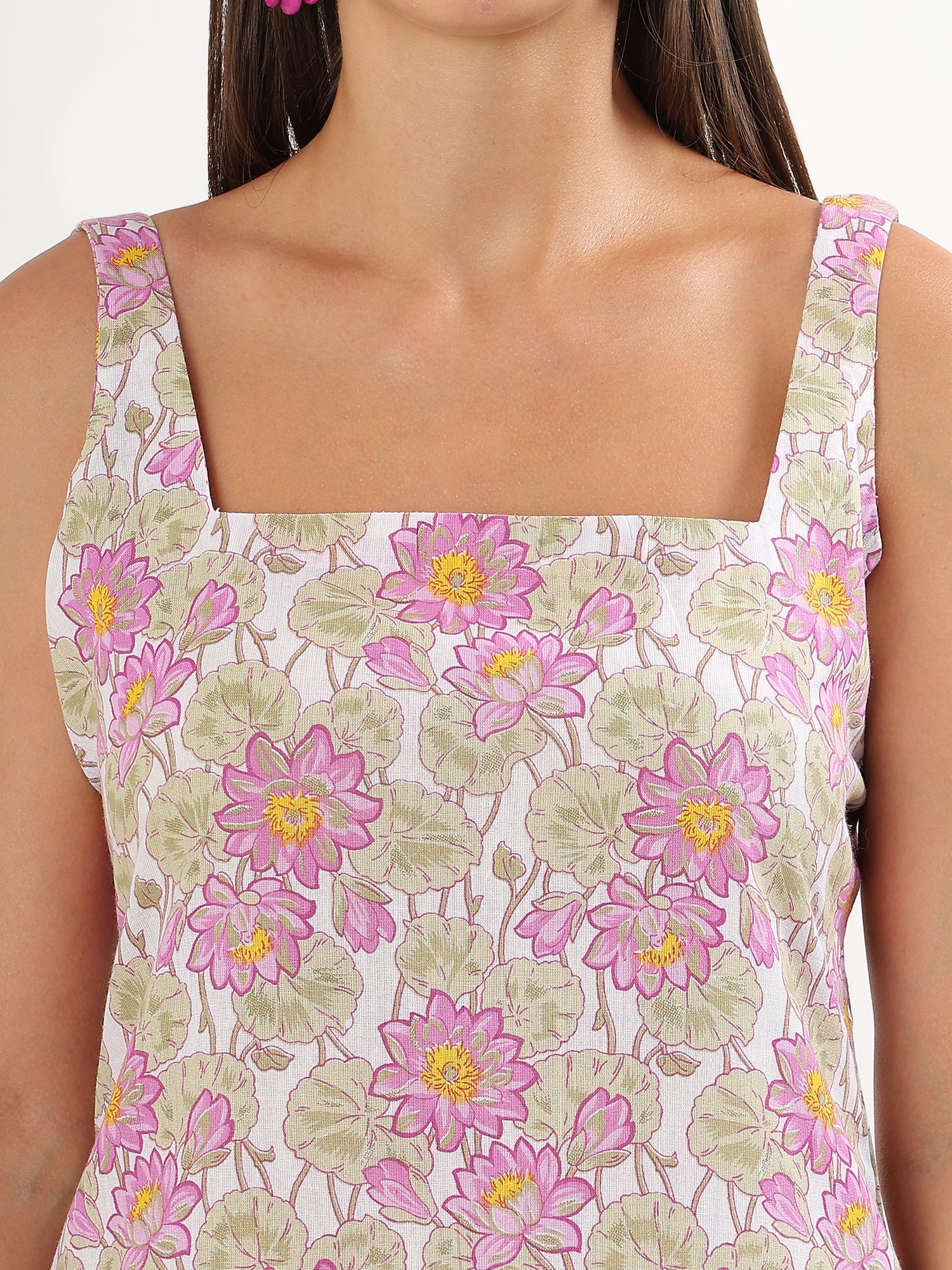 Chic Pink Floral Short Cotton Kurta with Pant Set