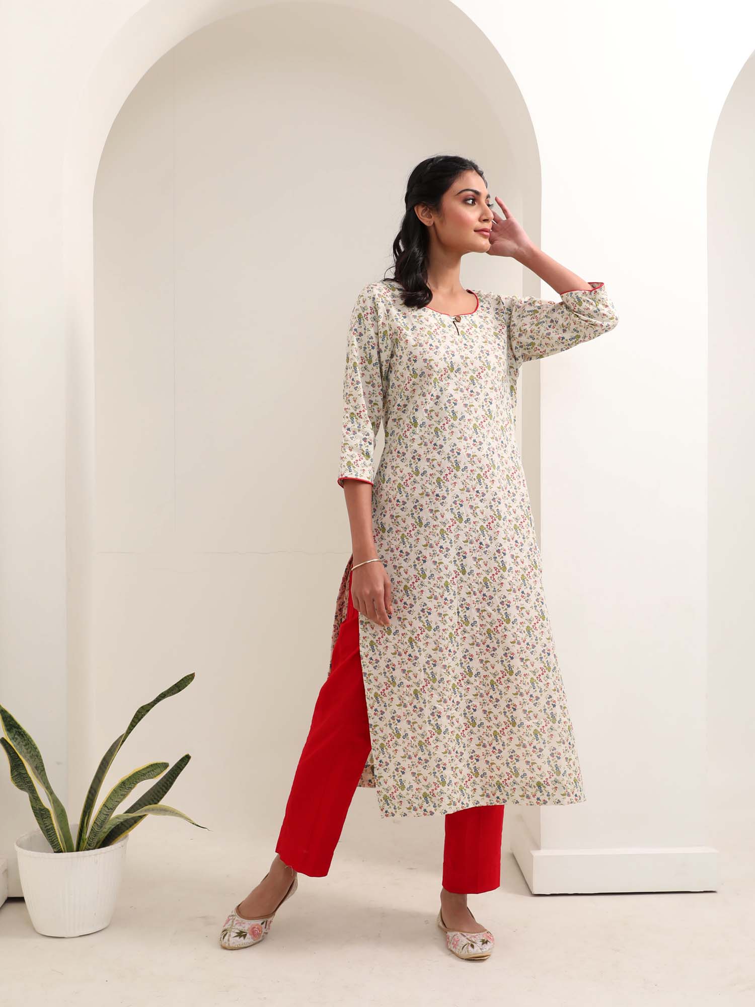 Versatile White Red Cotton Floral Print Kurta Pant Set - Ruhani