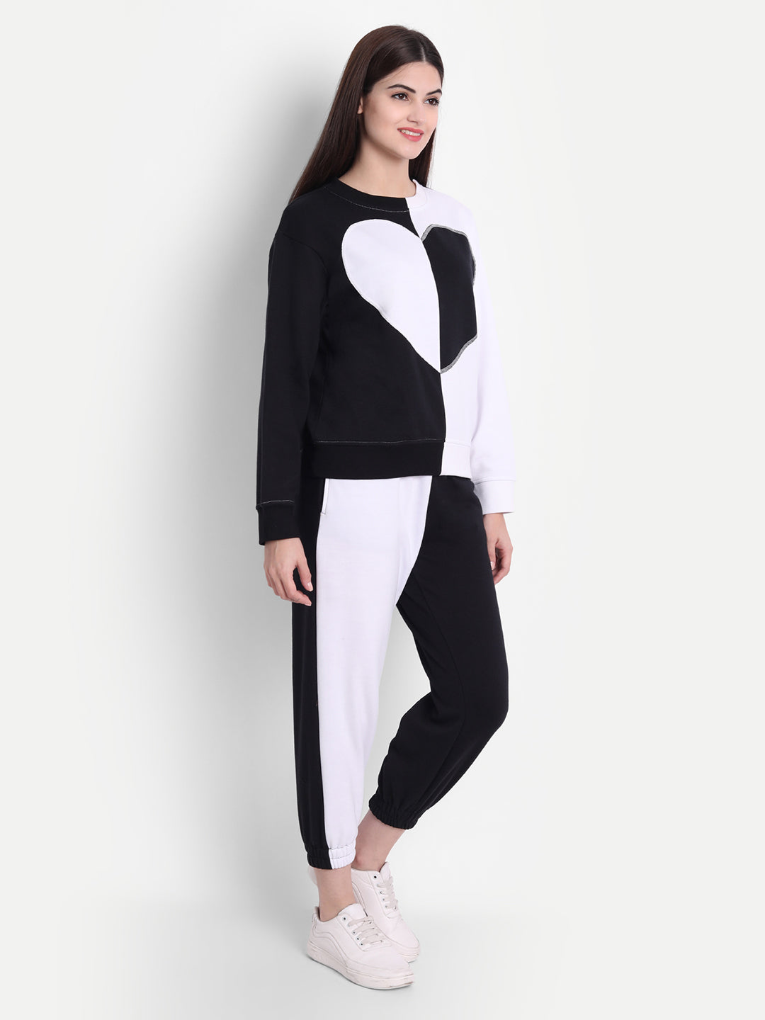 Stylish Black White Fleece Monochrome Heart Coord Set