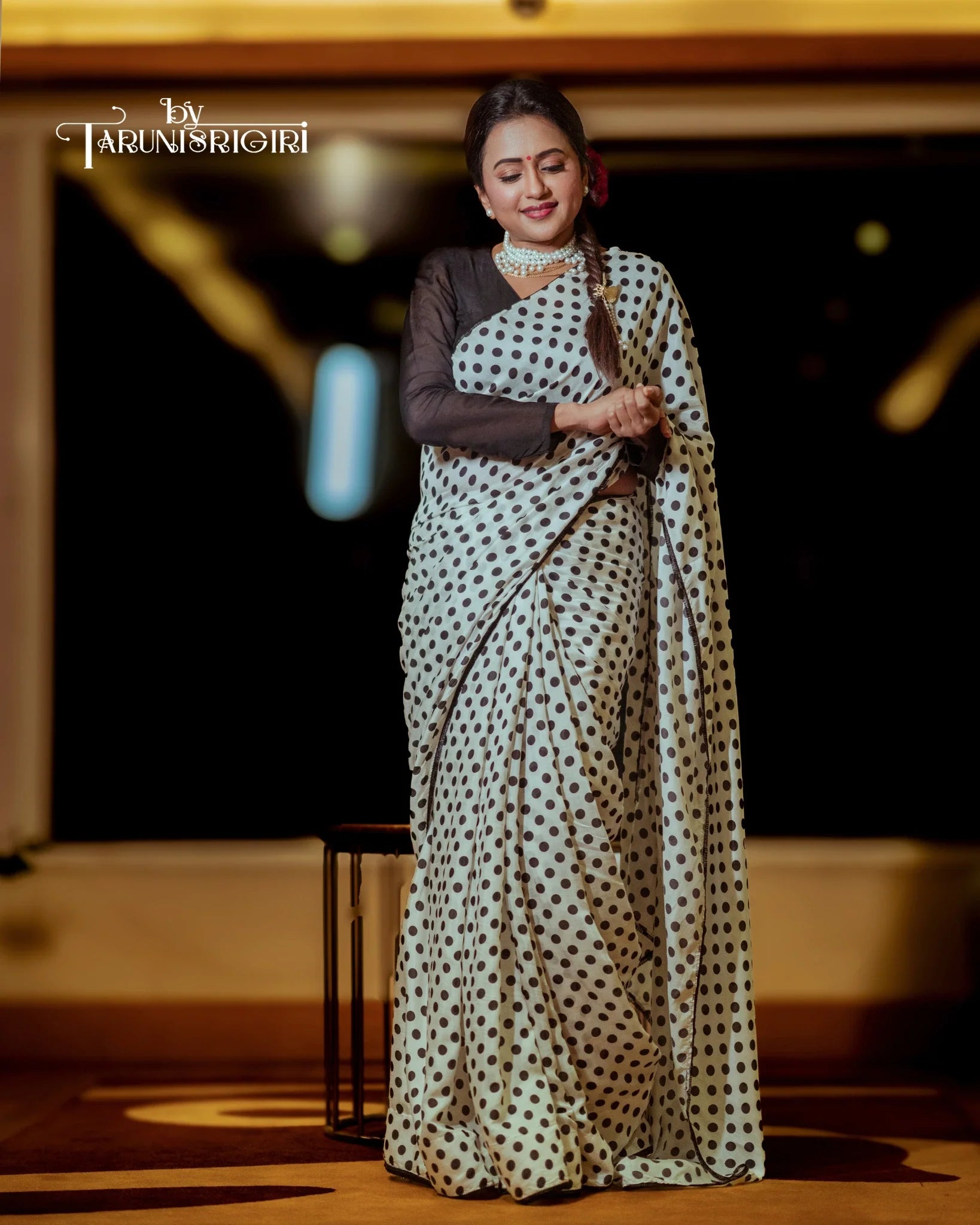 Chic White Black Polka Dot Muslin Geometric Print Saree