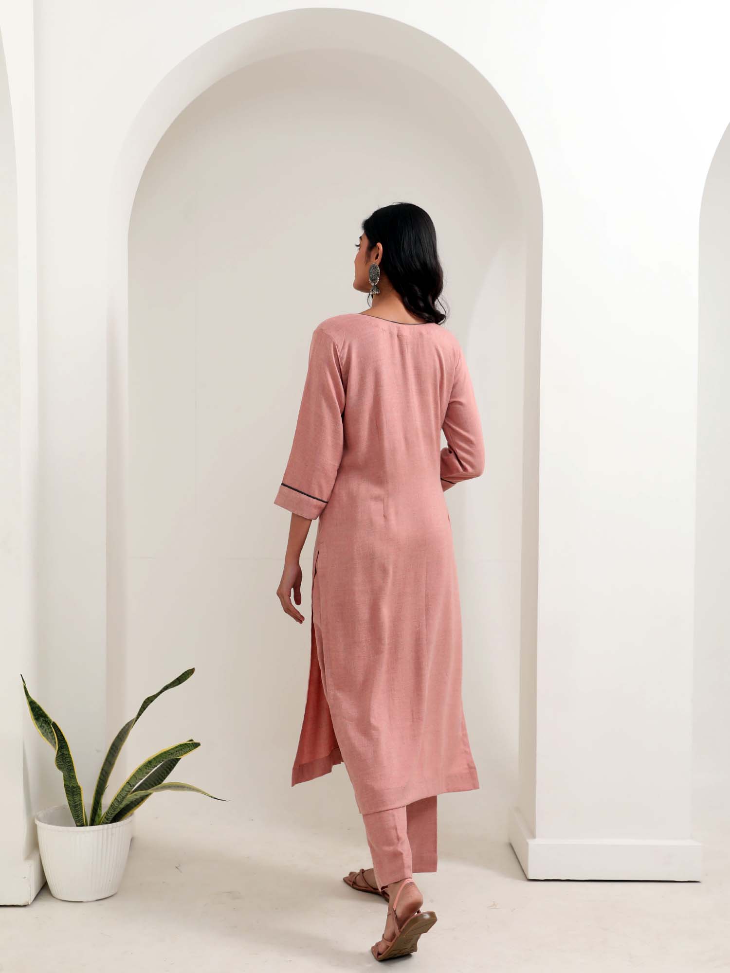 Soft Blush Pink Cotton Textured Kurta Pant Set Sargam Embroidery