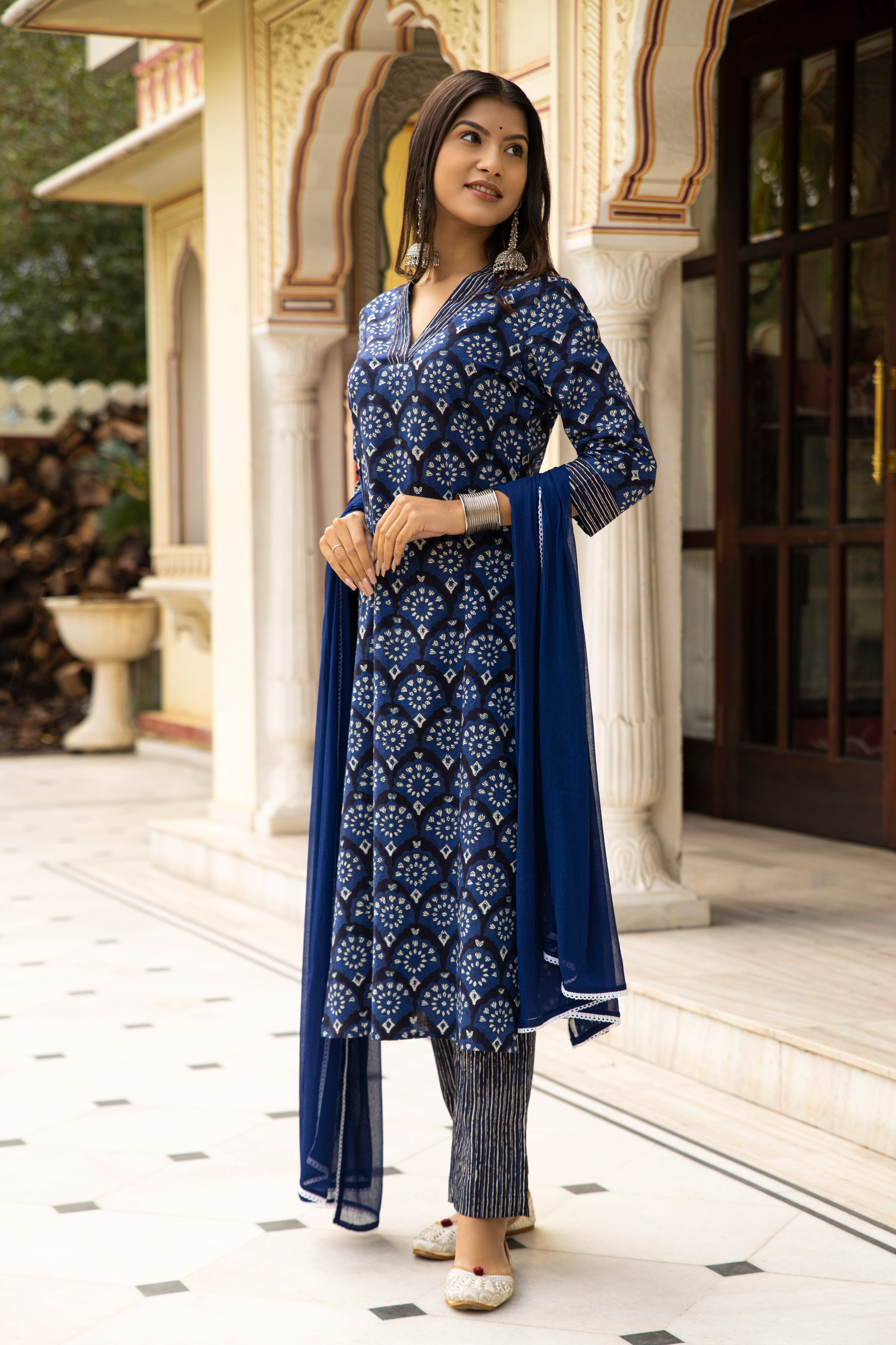 Blue Dabu Hand Block Cotton Kurta Pant & Chiffon Dupatta