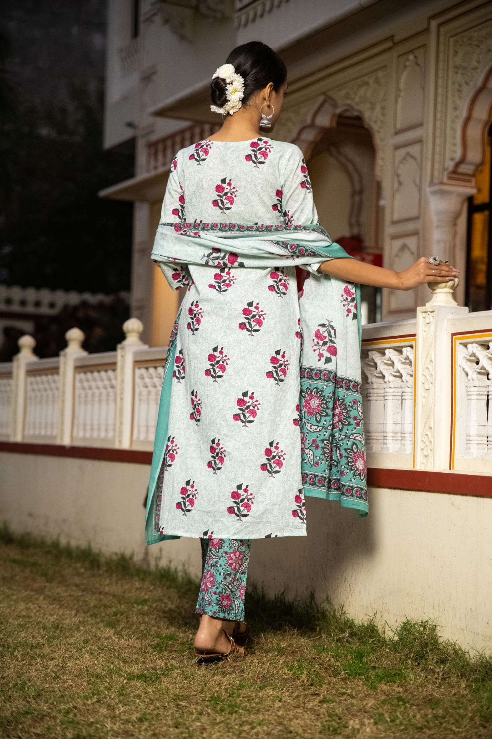 White Butta Cotton Kurta Pant & Mulmul Cotton Dupatta Set