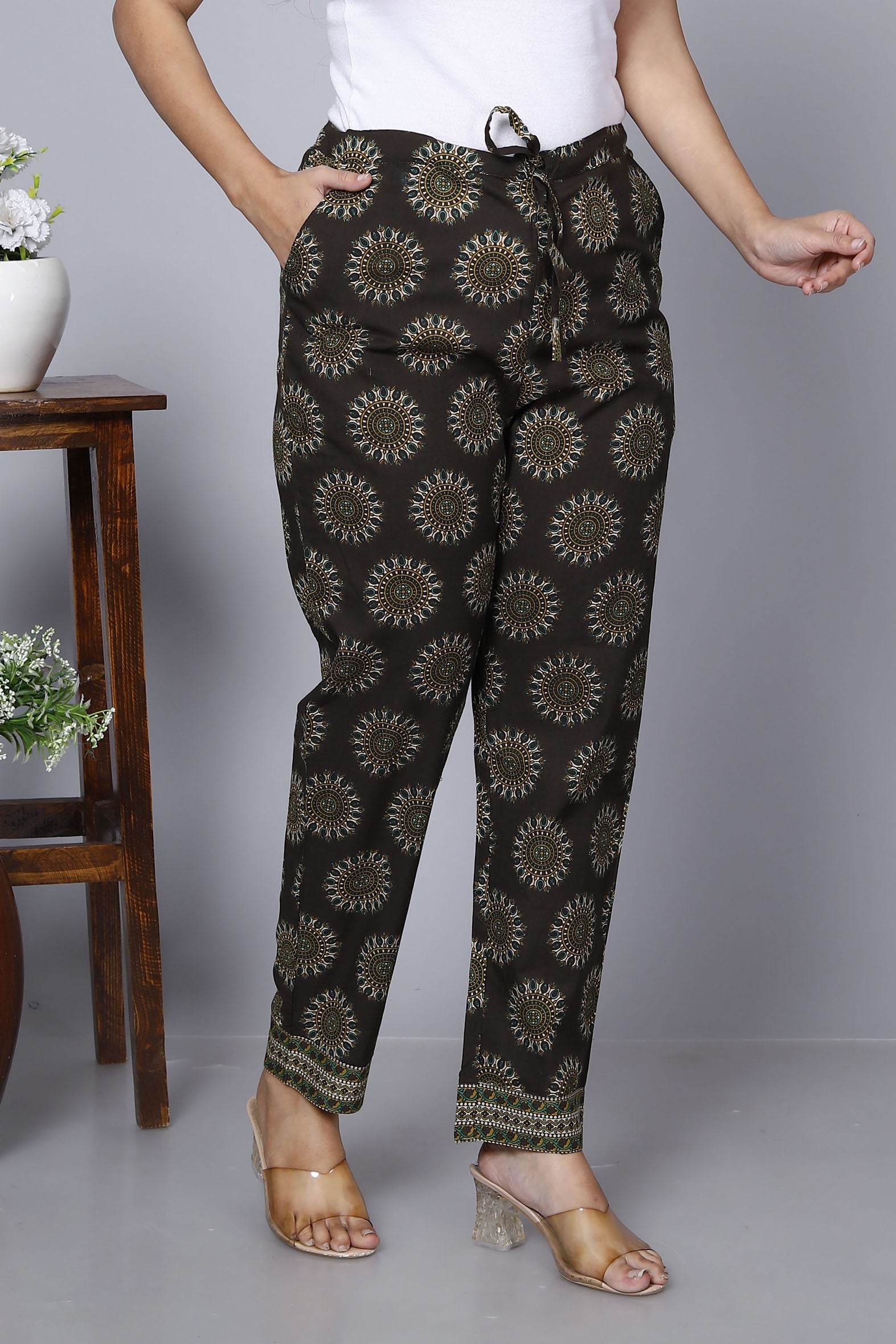 Classic Black Cotton Printed Ankle Length Pant