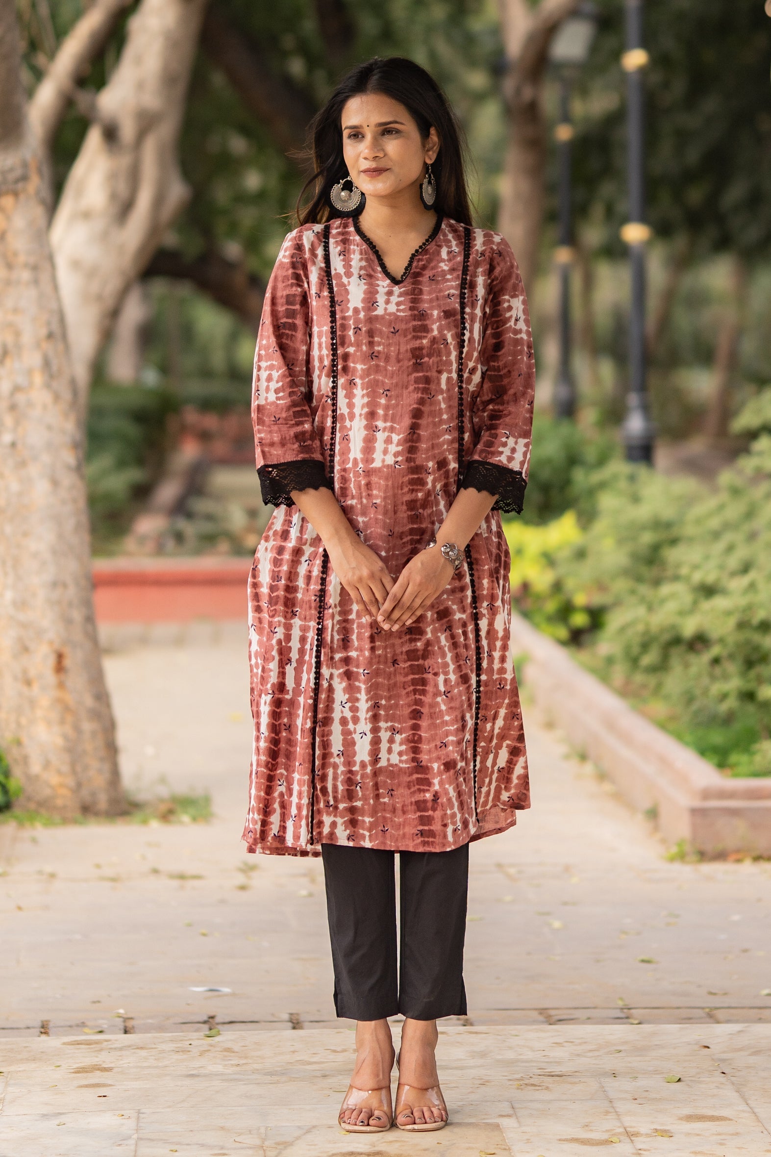 Maroon Tie Dye Spiral Print Cotton Kurta Pants Set