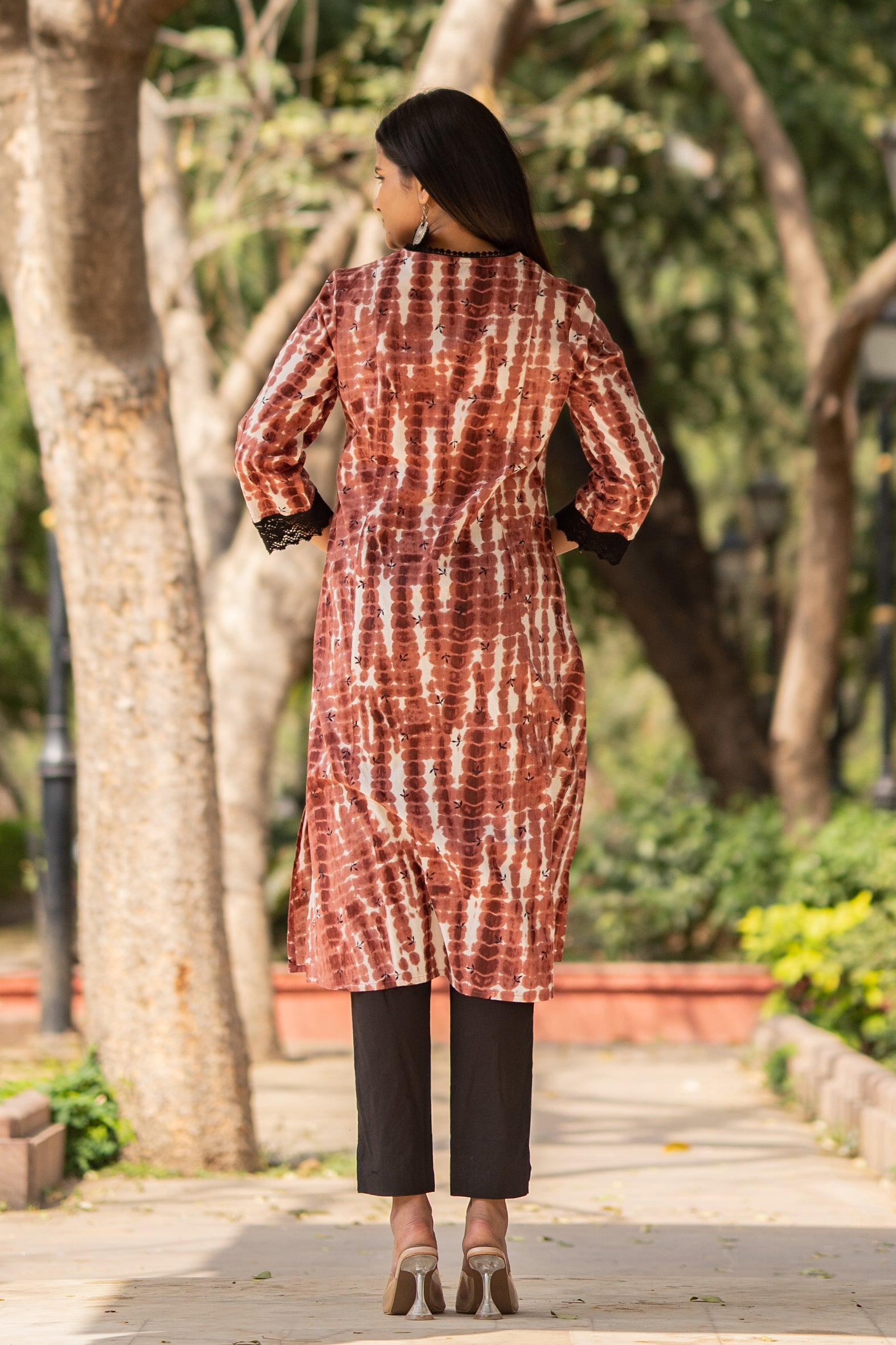 Maroon Tie Dye Spiral Print Cotton Kurta Pants Set