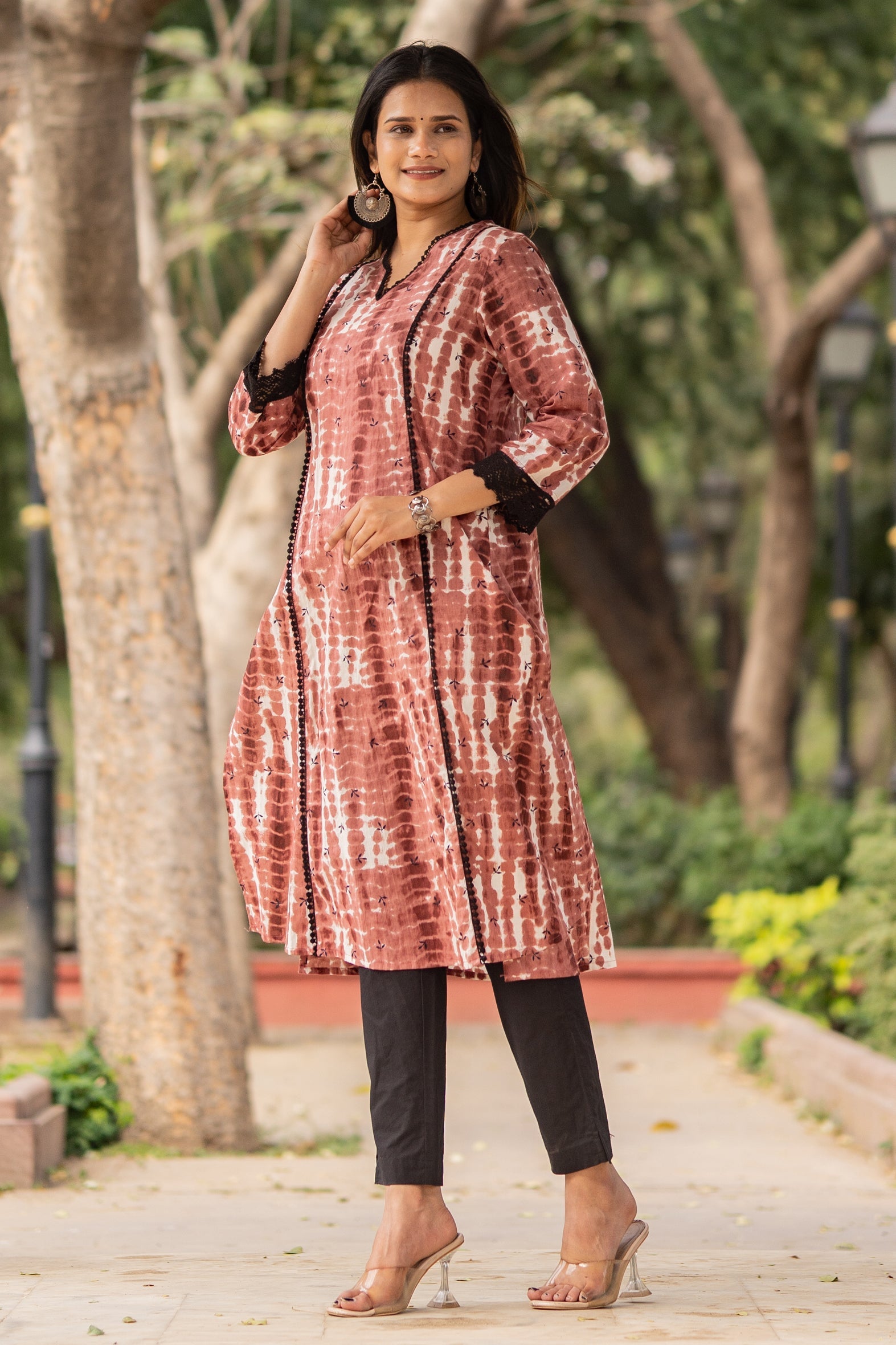 Maroon Tie Dye Spiral Print Cotton Kurta Pants Set