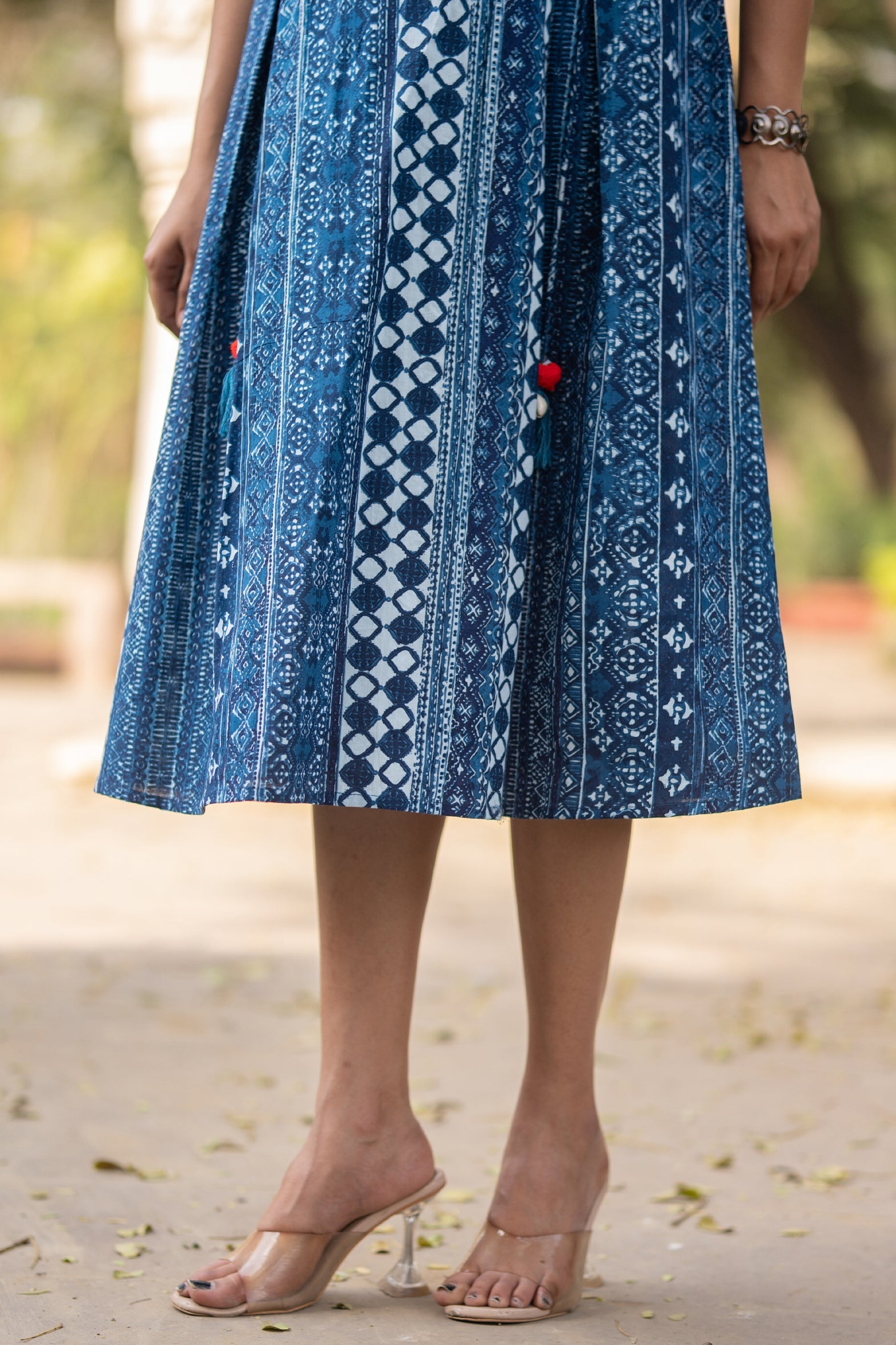 Blue Printed Cotton Sleeveless Dress - Boat Neck
