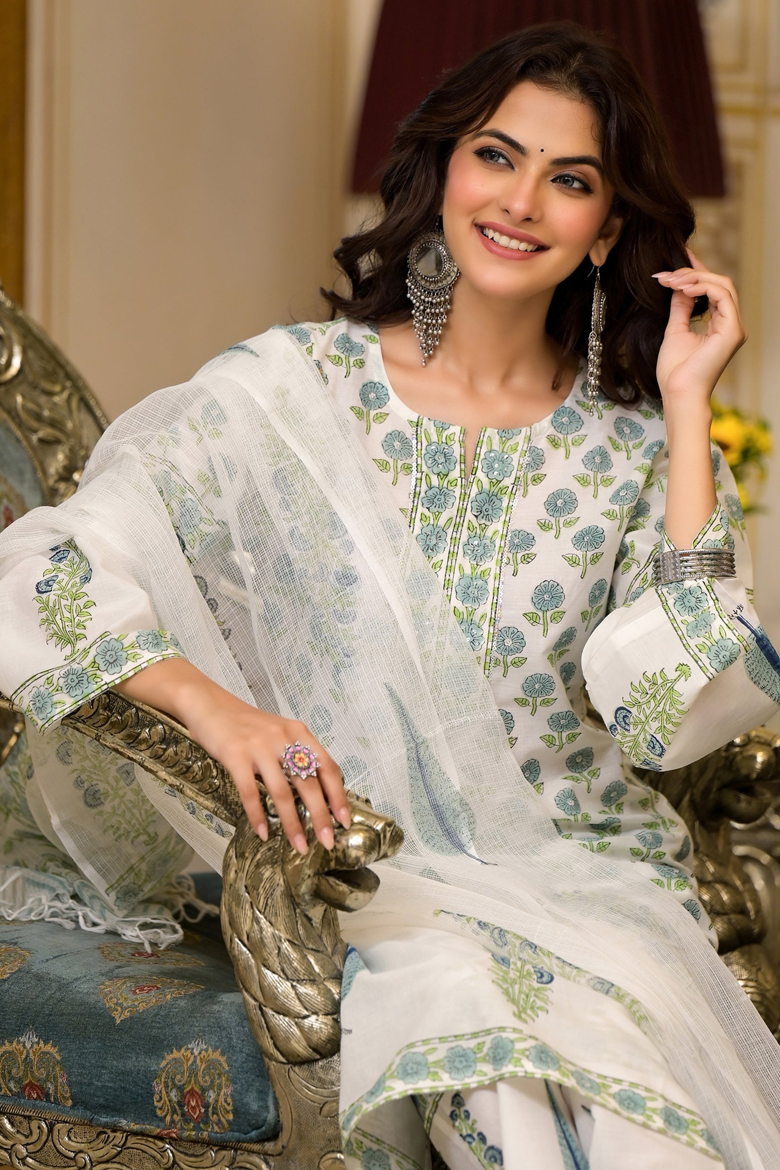 White Cotton Mughal Blue Floral Block Printed Kurta Pant Set With Dupatta