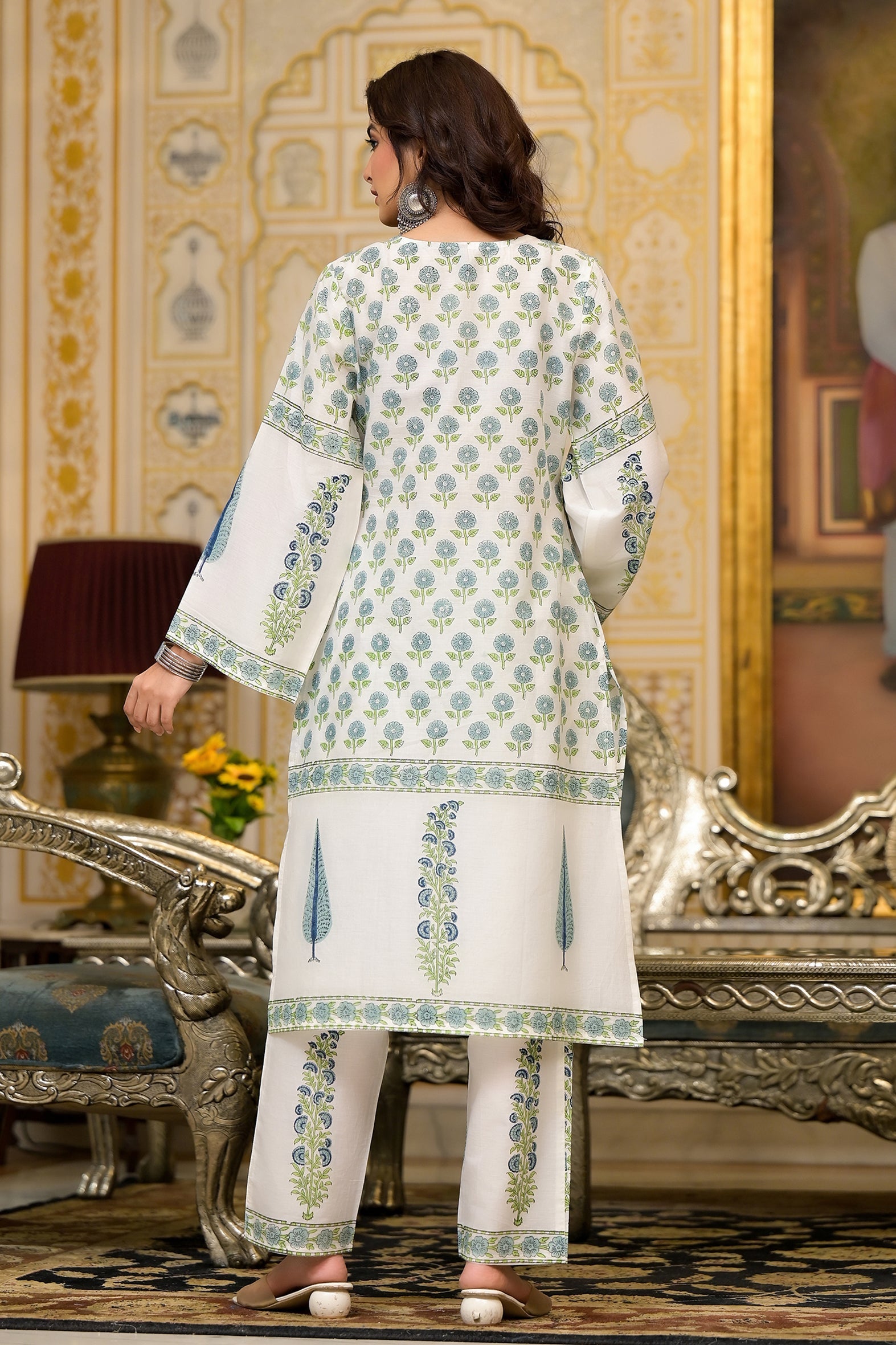White Cotton Mughal Blue Floral Block Printed Kurta Pant Set With Dupatta
