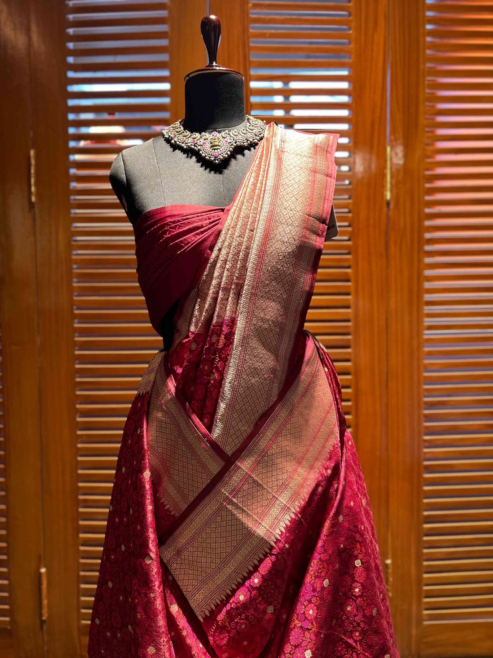 Maroon Tanchoi Benaras Silk Saree Floral Paisley Rose Gold Weave